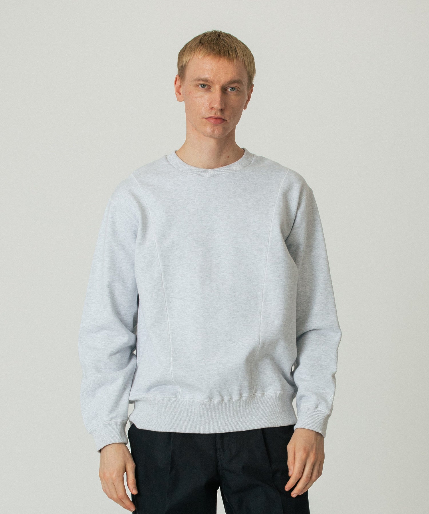 STITCH SWEATSHIRT