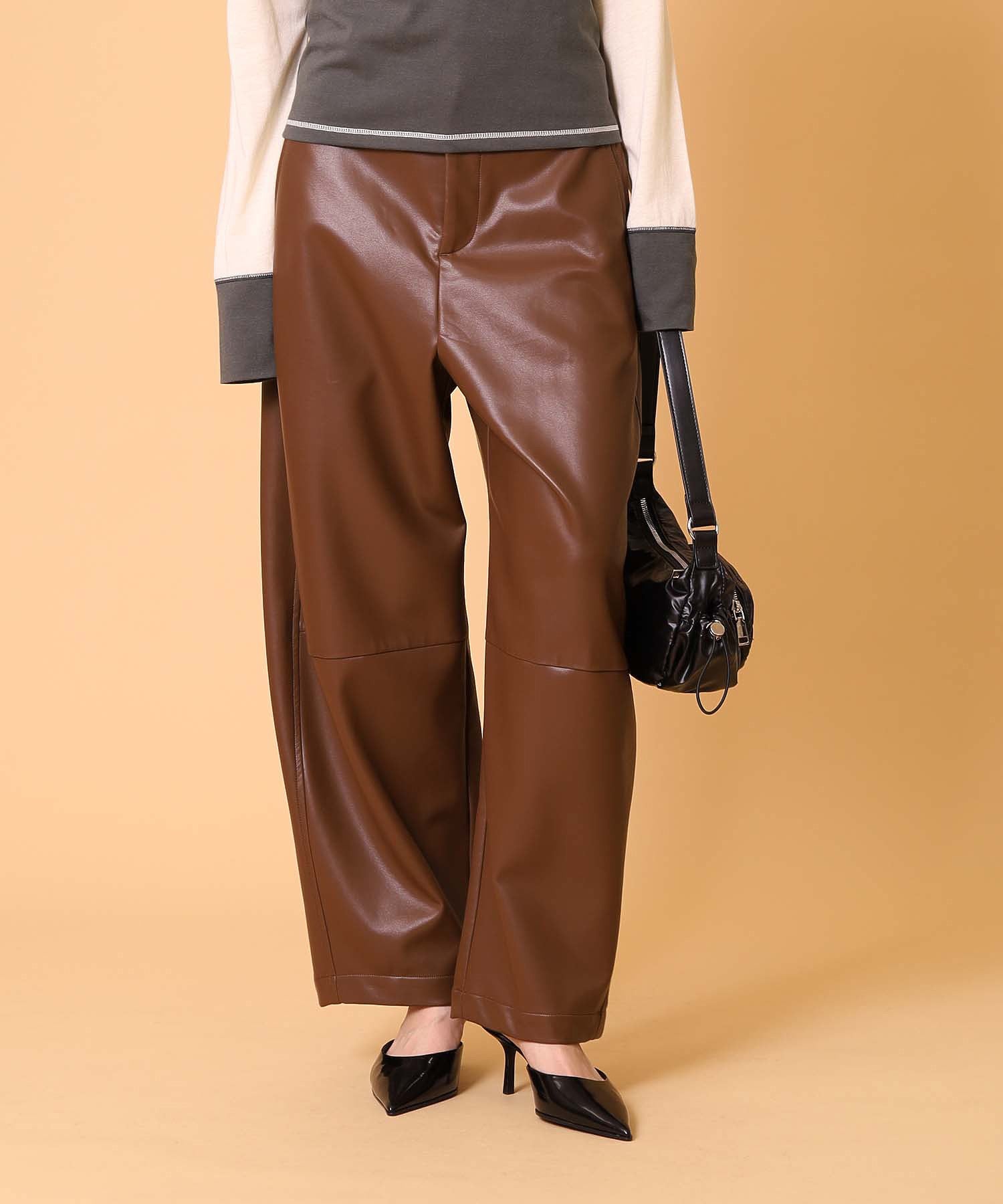 レザーカーブパンツ