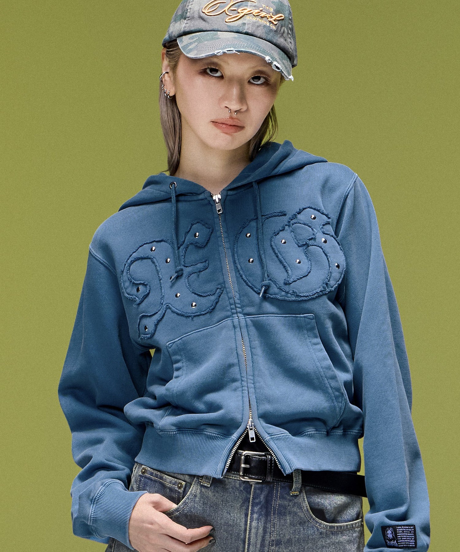 STUDDED XG LOGO ZIP UP SWEAT COMPACT HOODIE
