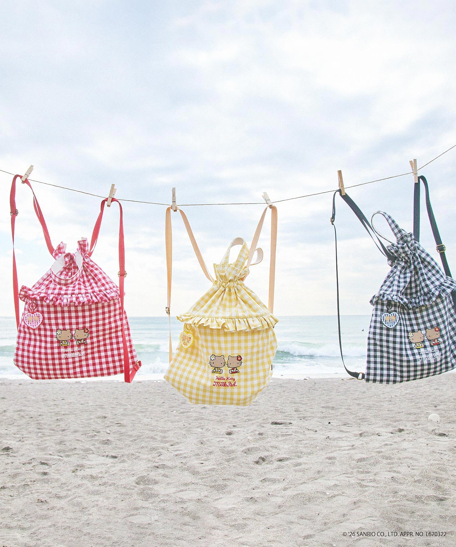 MILKFED. × HELLO KITTY SUN-KISSED F2F KEYCHAIN