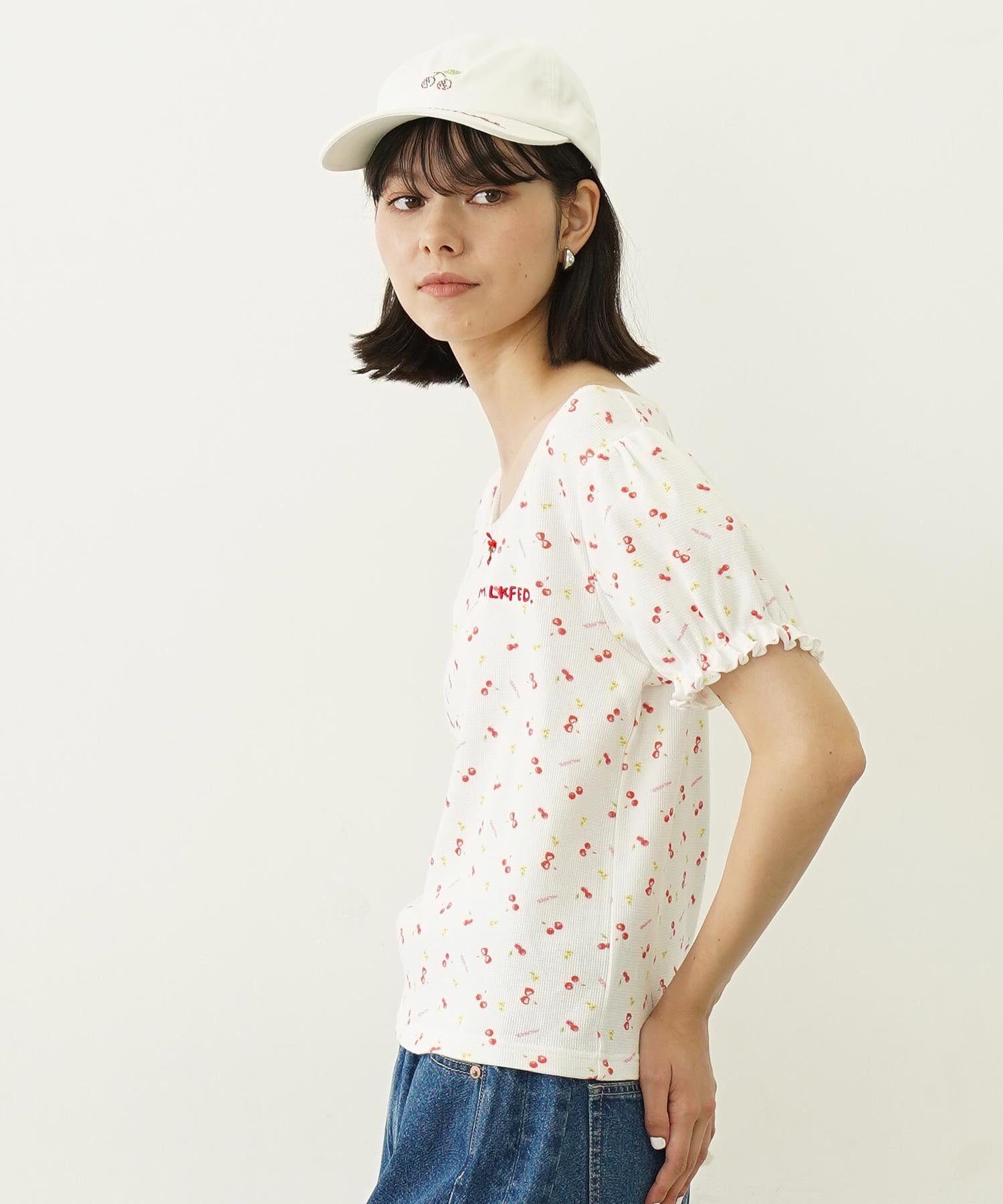 CHERRY PATTERN WAFFLE PUFF SLEEVES TOP