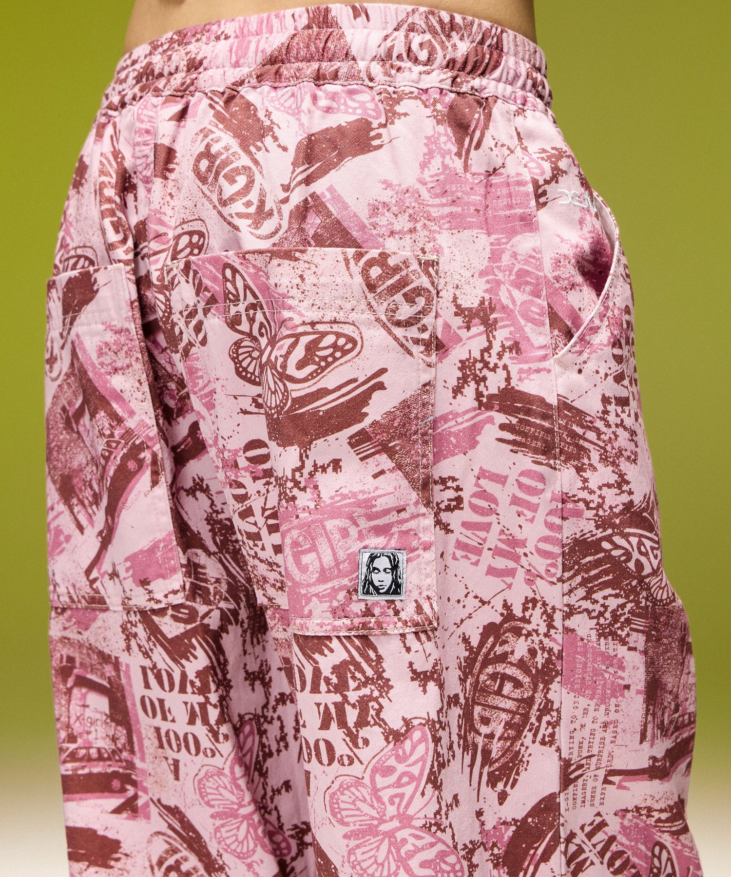 FACE LABEL POCKET EASY PANTS