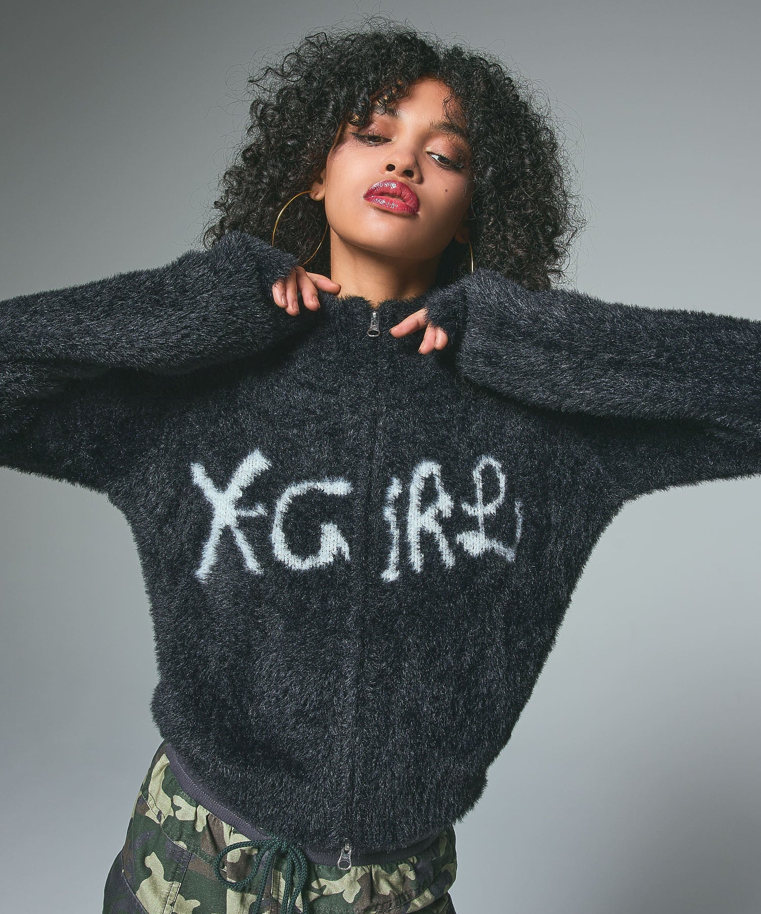 LOGO JACQUARD ZIP UP SHAGGY KNIT TOP