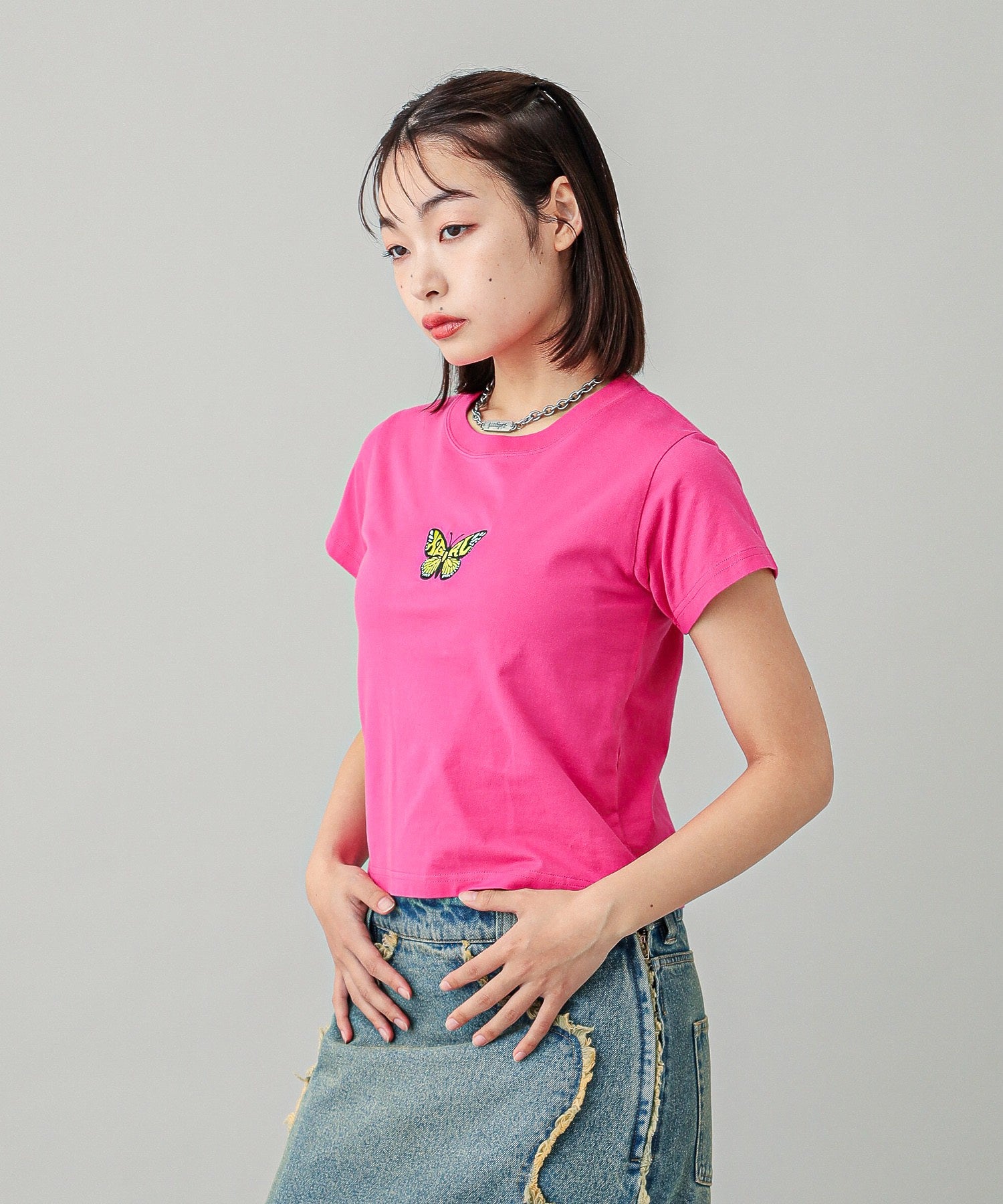 EMBROIDERED BUTTERFLY LOGO S/S BABY TEE