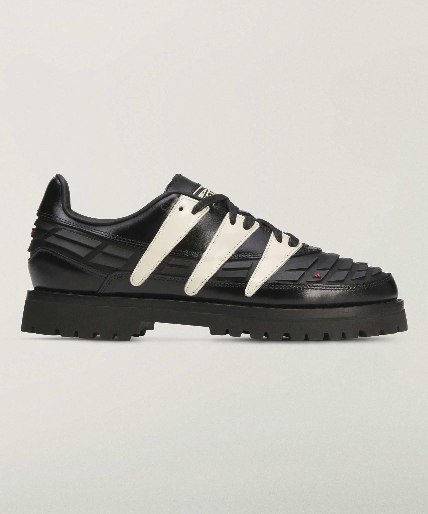 adidas/アディダス/BD DISNEY PREDATOR KJ4289