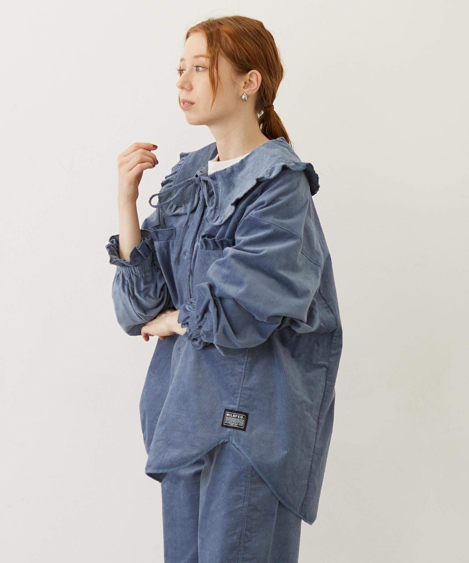 BIG COLLAR CORDUROY SHIRT