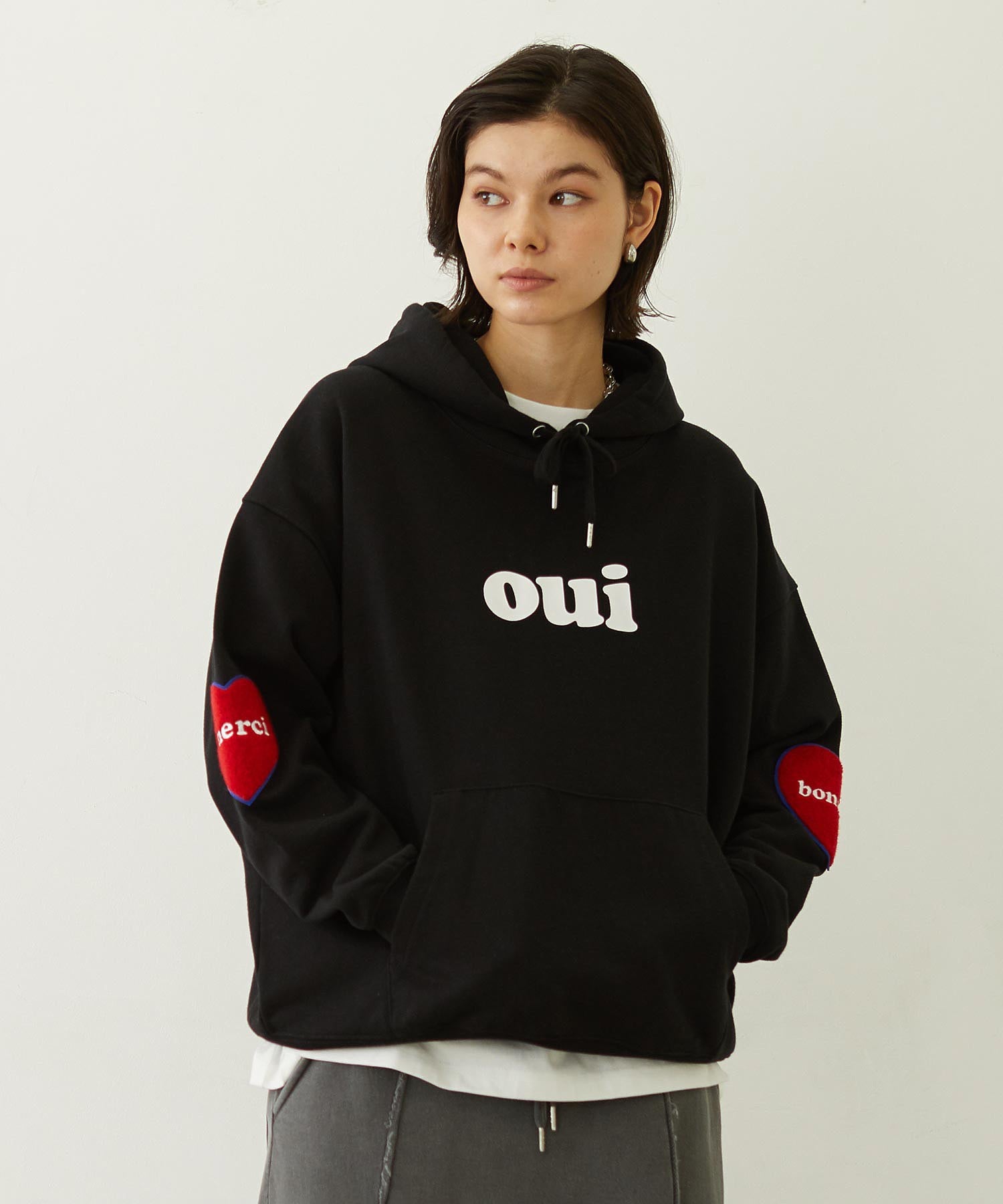 HEART ELBOW PATCH SWEAT HOODIE