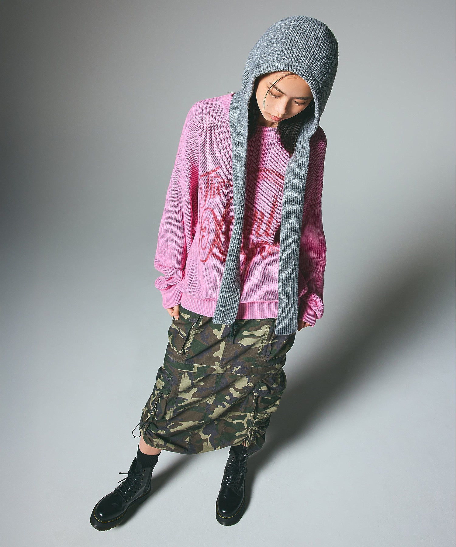 HEART SPRAY LOGO KNIT TOP