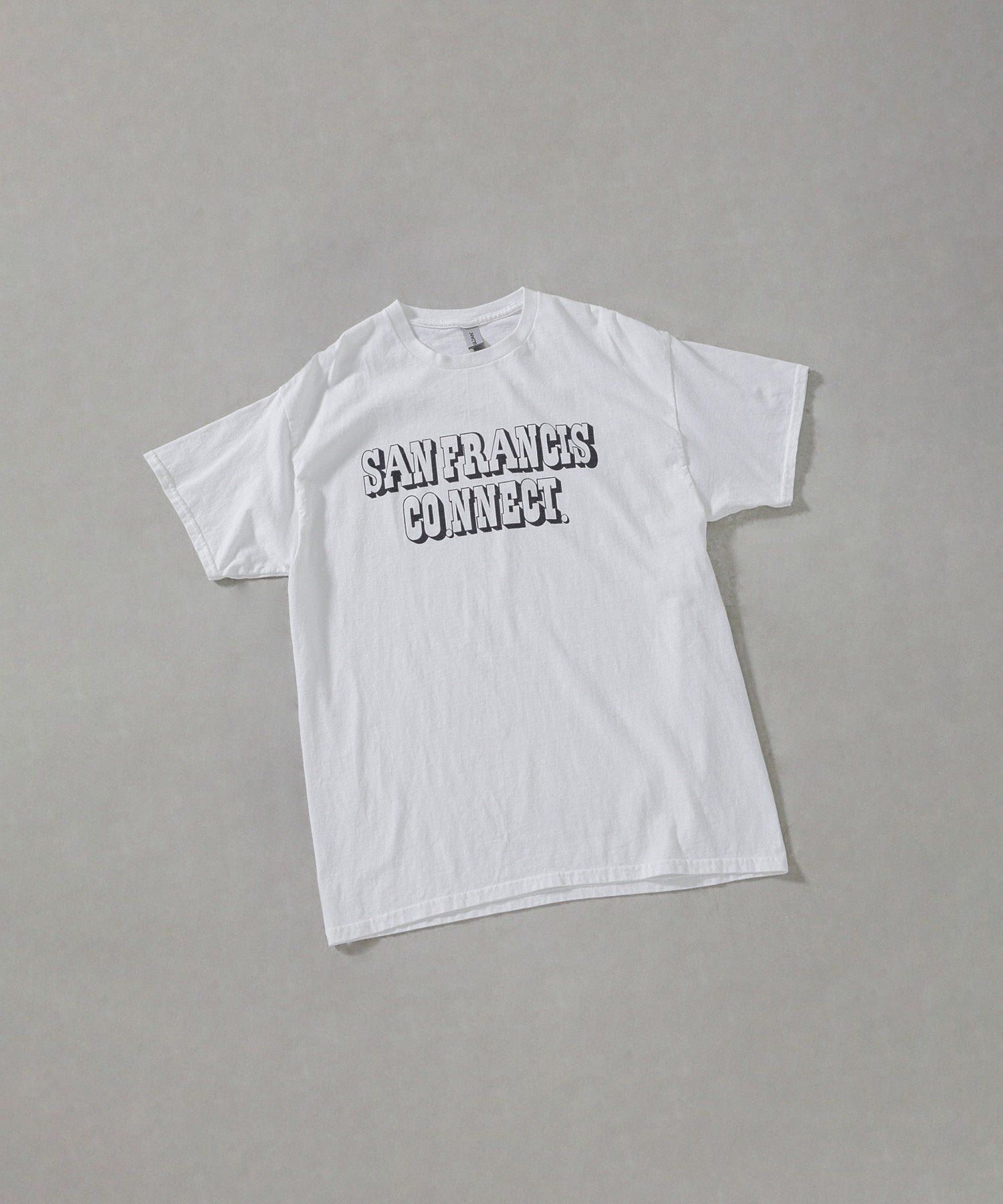 SANFRANCISCO.NNECT. × ROSE BUD Tシャツ