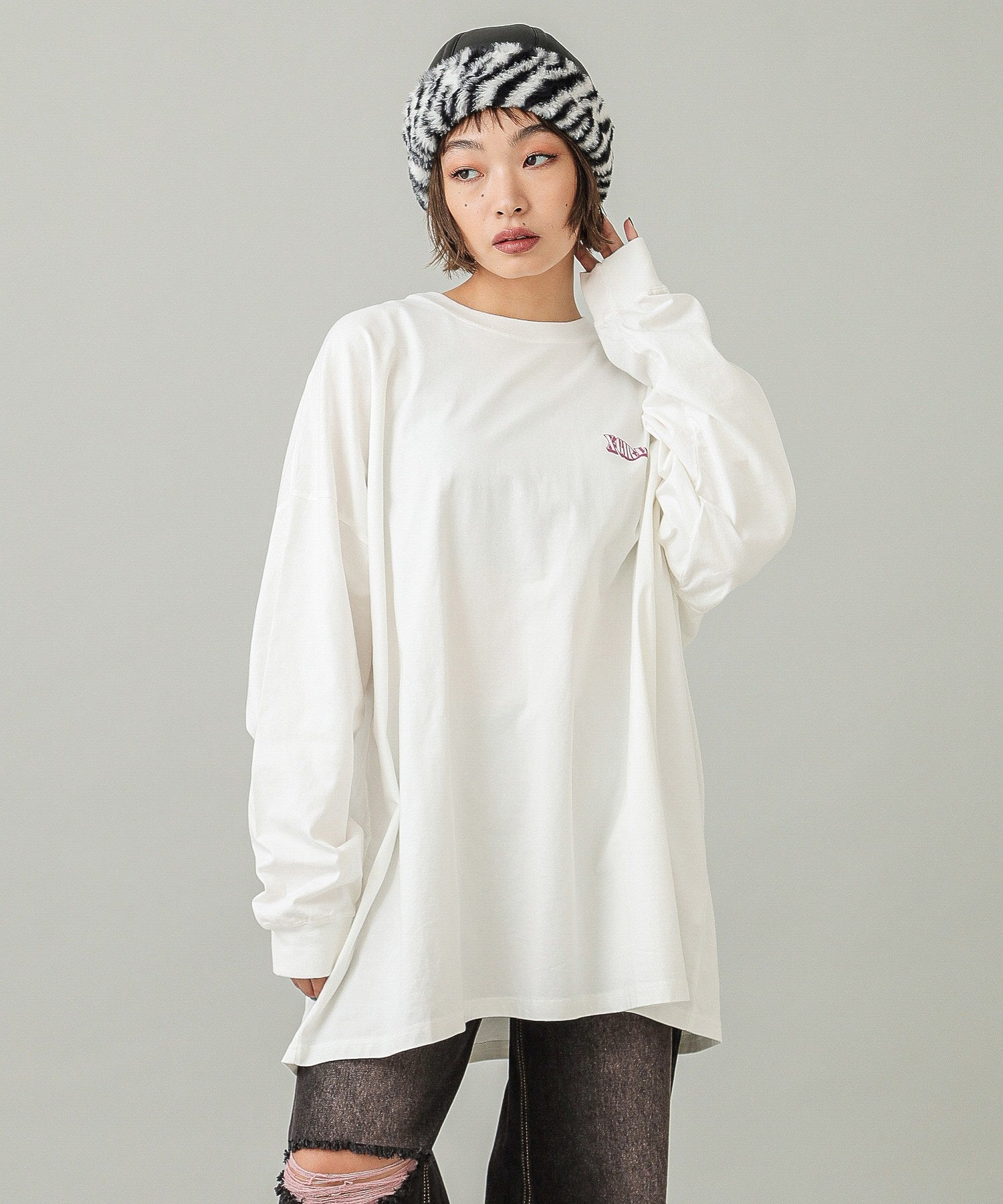 CIRCLE BACKGROUND FACE LOGO L/S BIG TEE DRESS