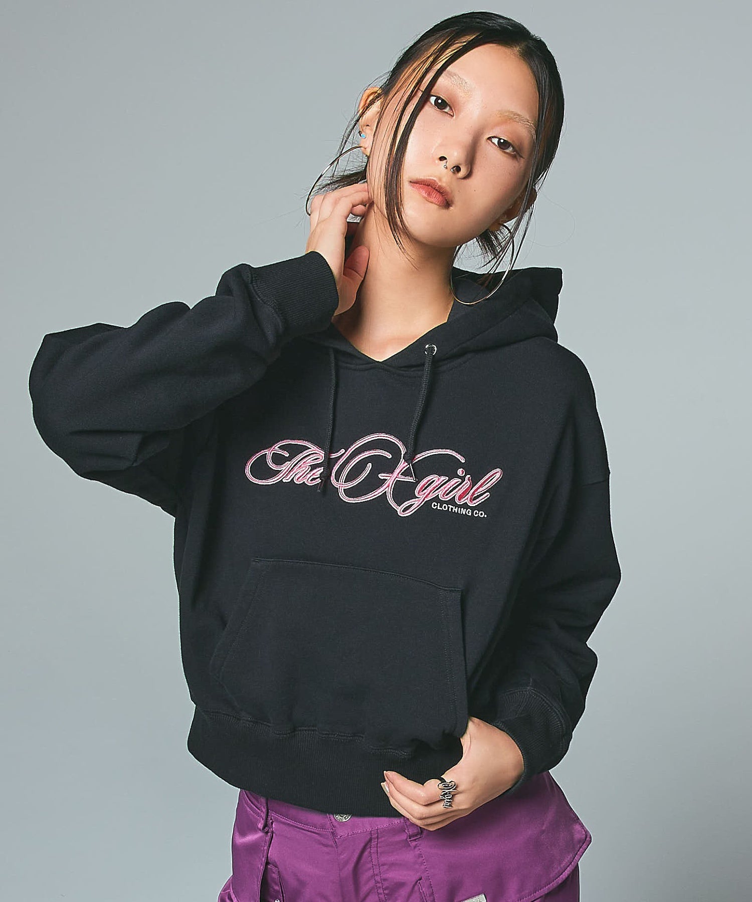 CURSIVE LOGO EMBROIDERY COMPACT SWEAT HOODIE
