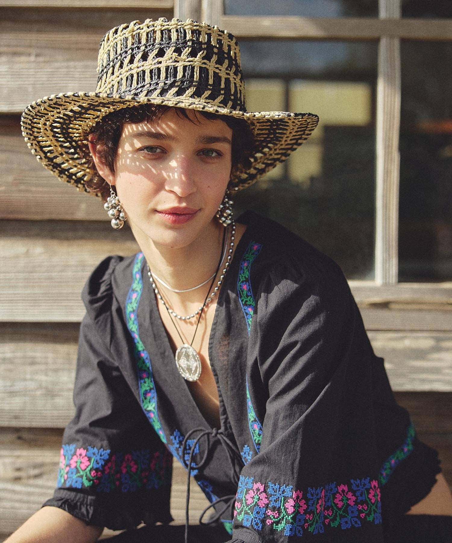 EMBROIDERY RIBBON BLOUSE