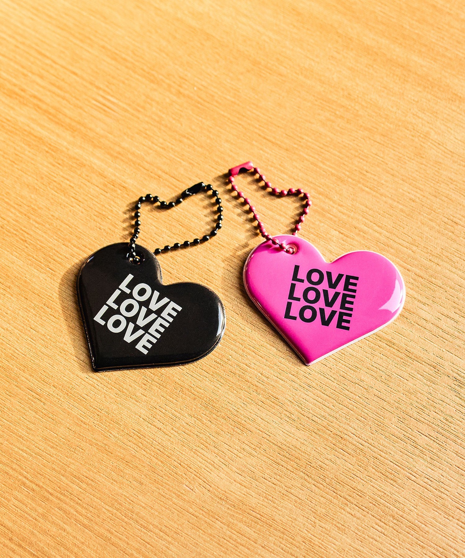 JAMMY FINGER/HEART KEY CHARM