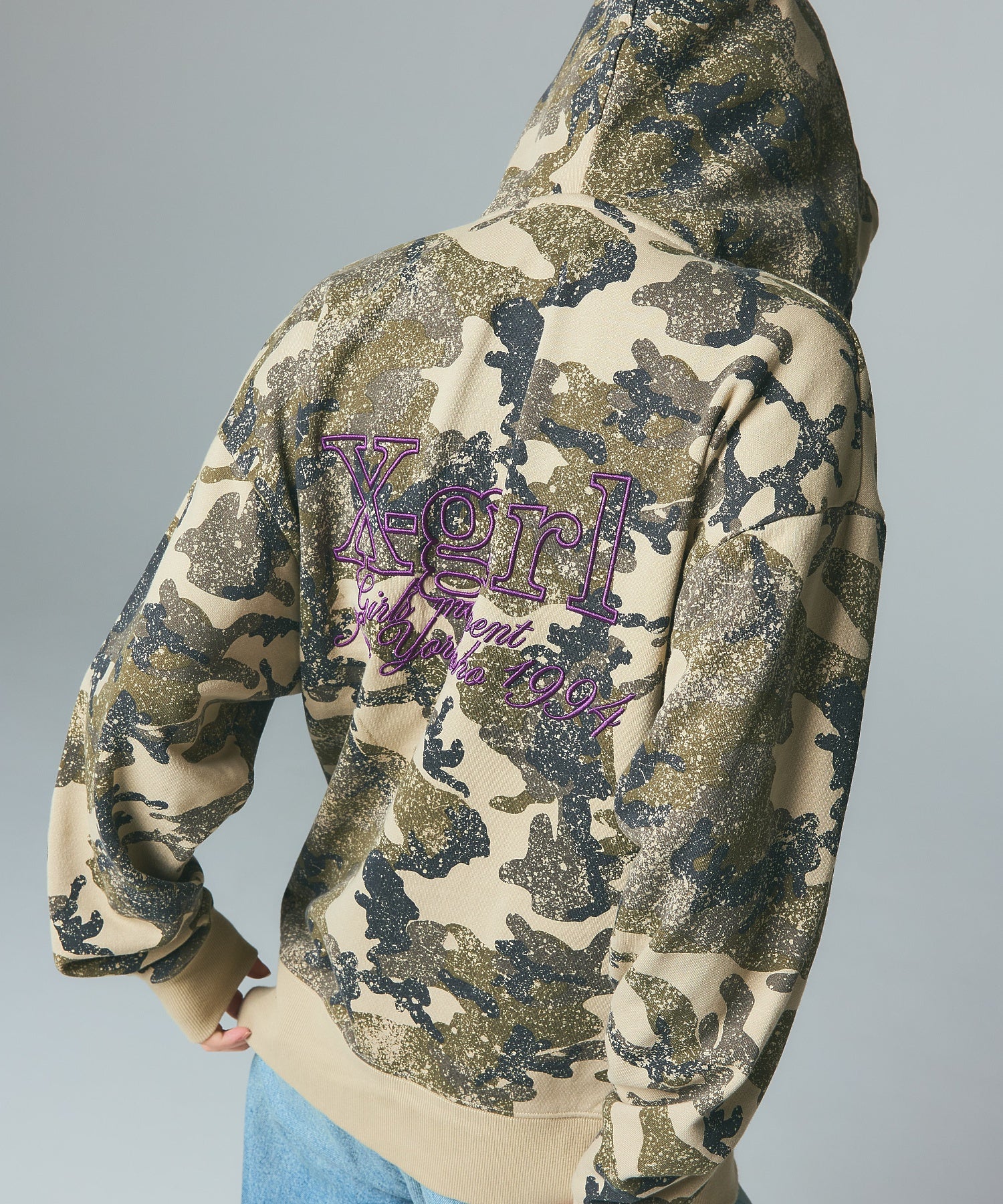 EMBROIDERED LOGO ZIP UP SWEAT HOODIE