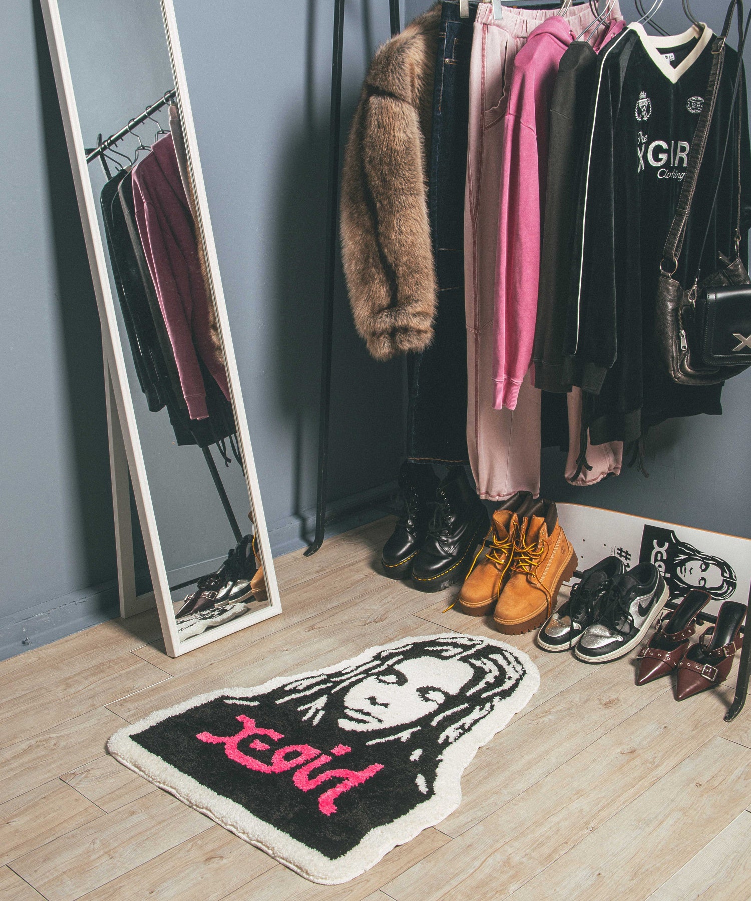 【BLACK & GOLD会員限定】FACE RUG