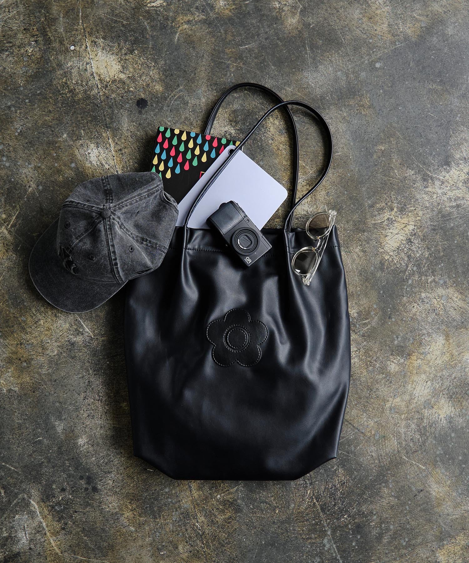MARY QUANT/DAISY PATCH SOFT TOTE