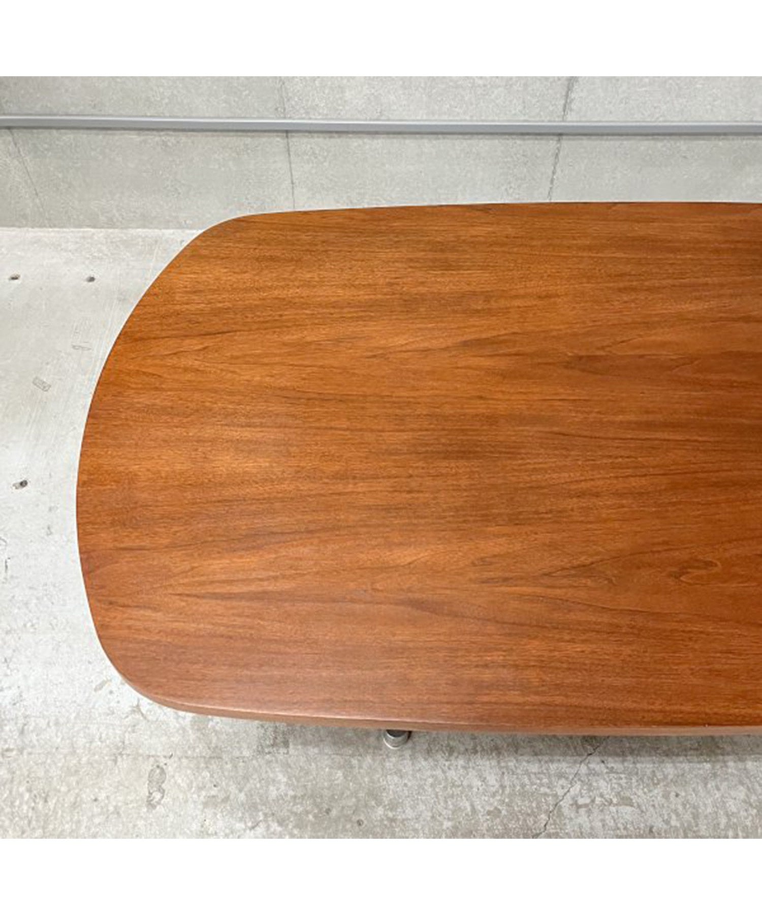 HermanMiller Eames Oval Top Coffee Table