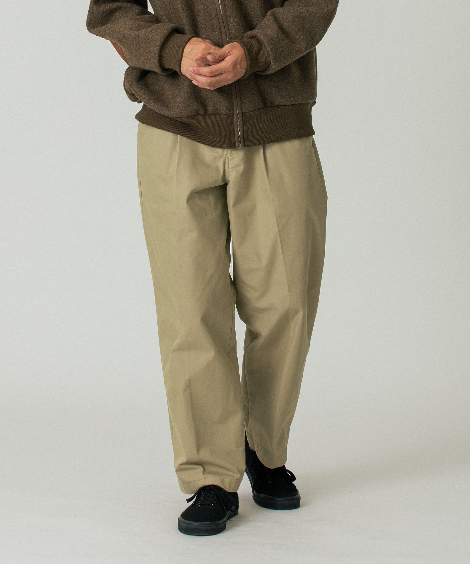 CHINO PANTS