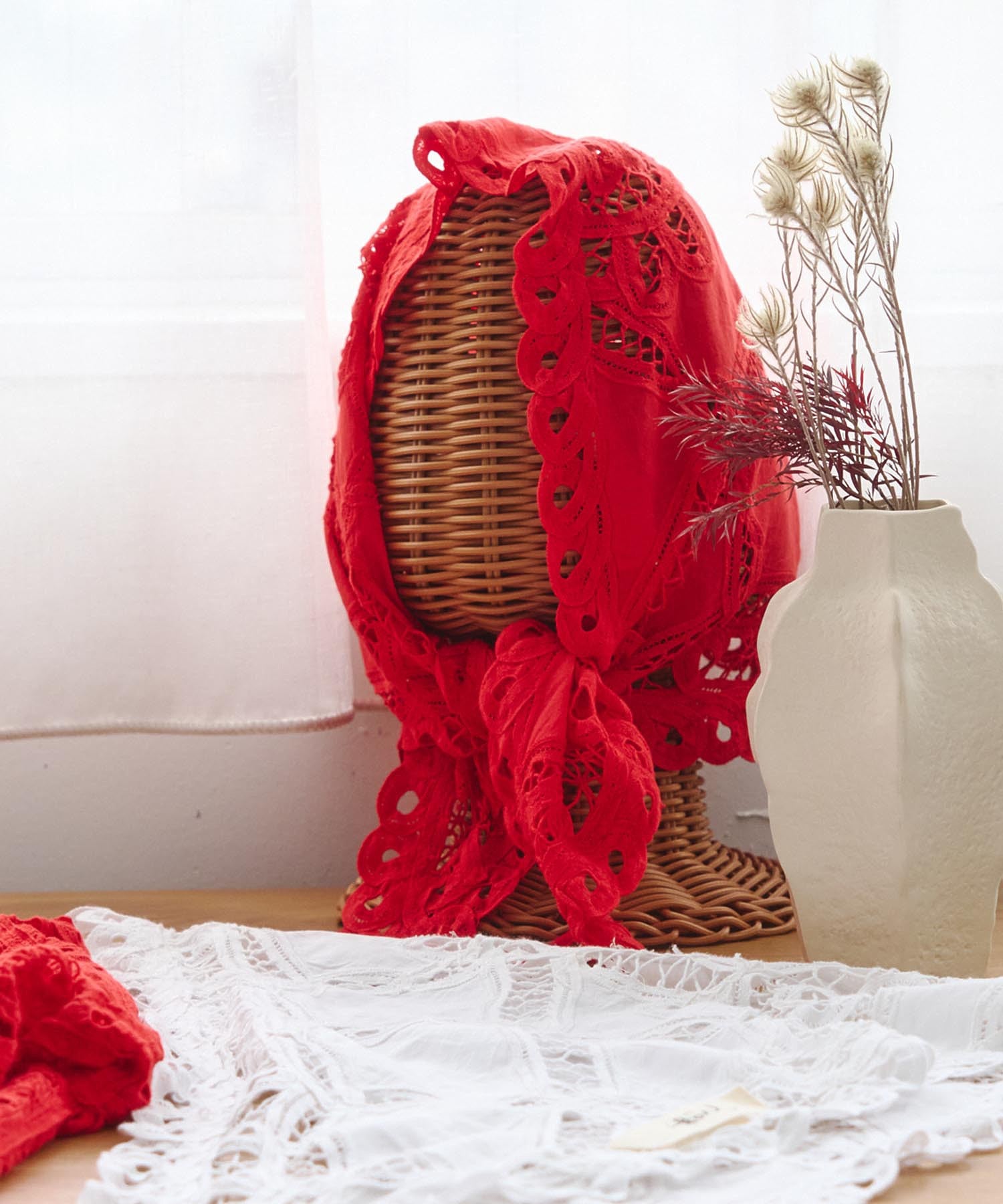 mag.by c/BATTEN LACE SCARF
