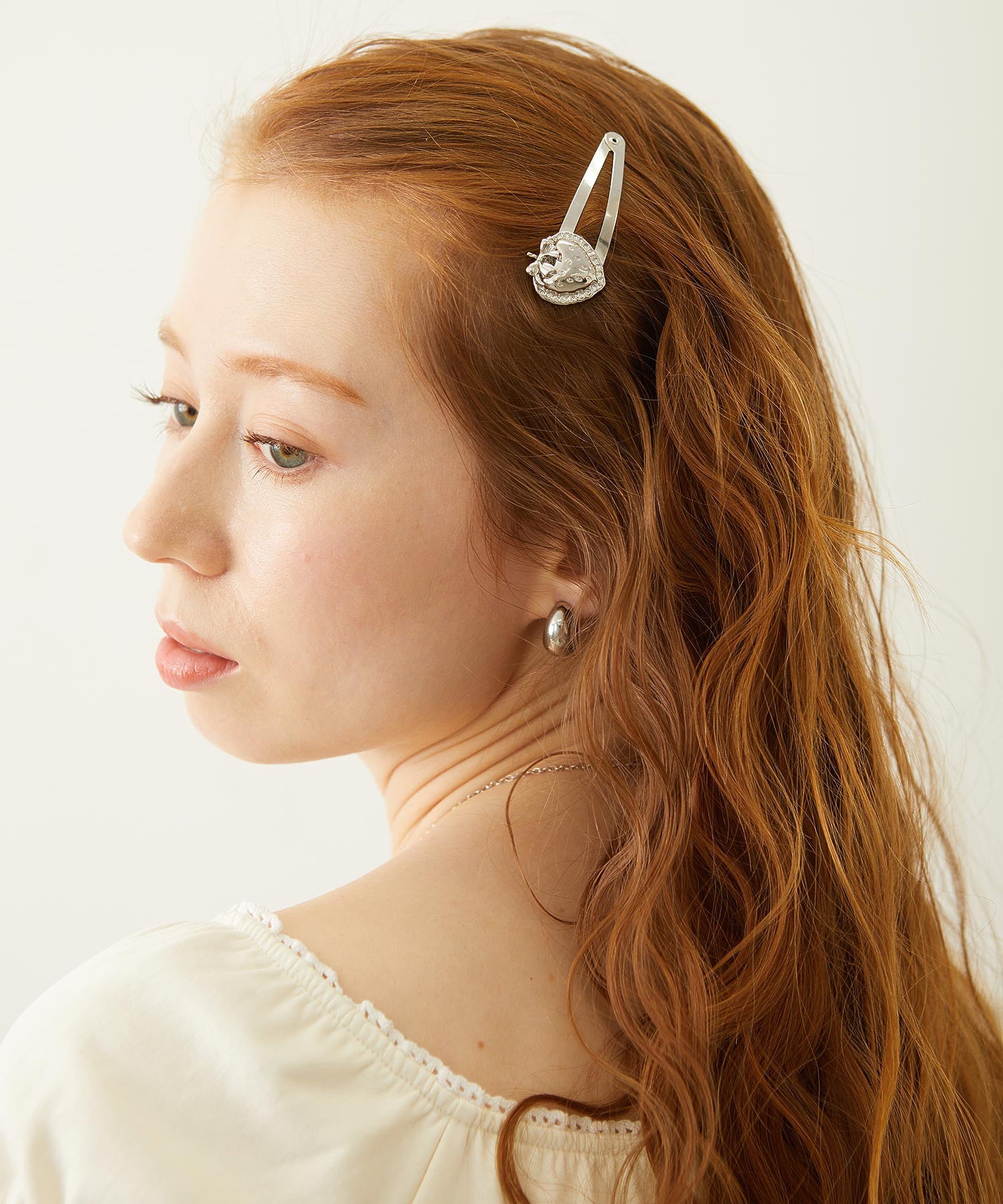 STRAWBERRY HAIR CLIP