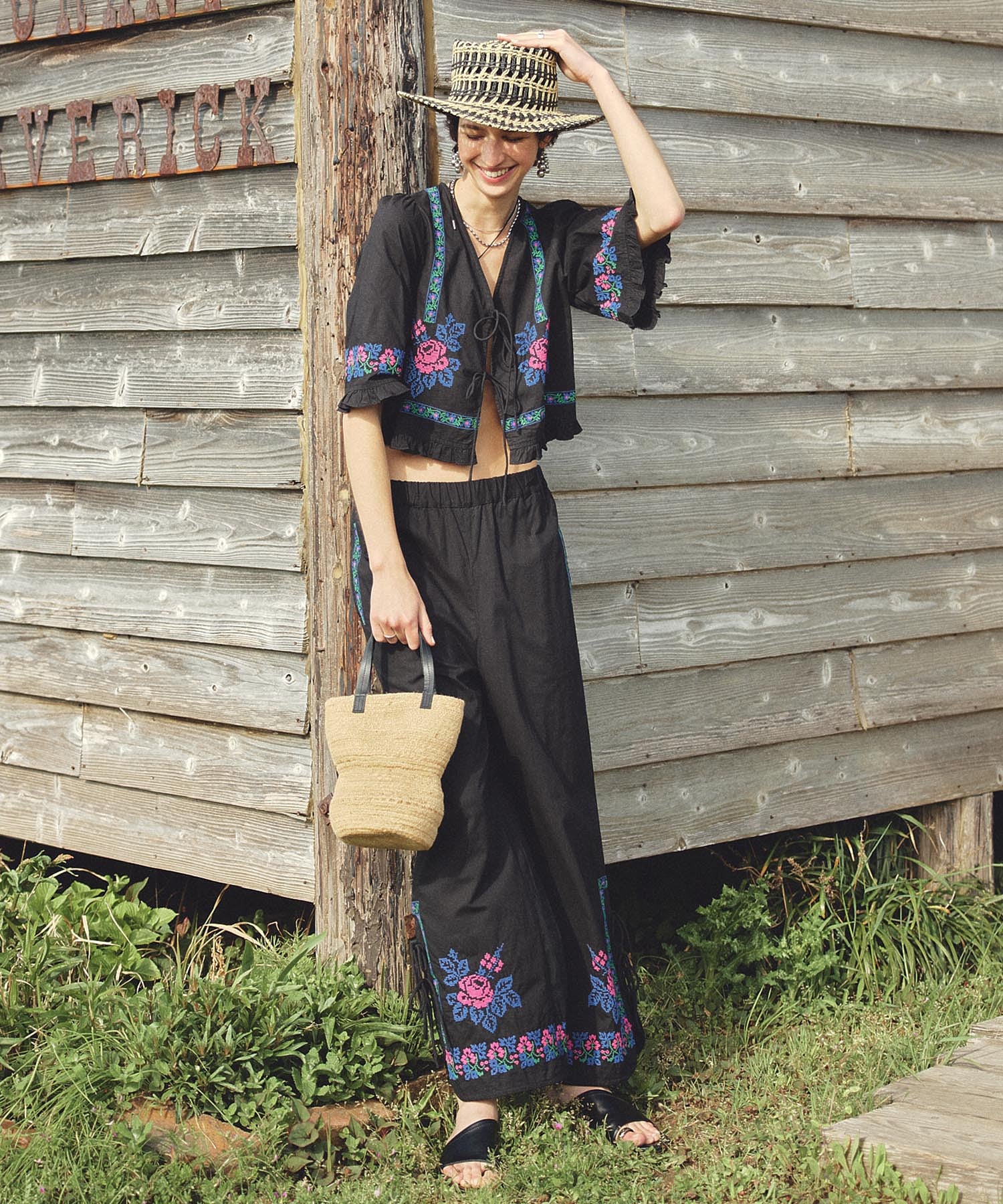 EMBROIDERY RIBBON PANTS