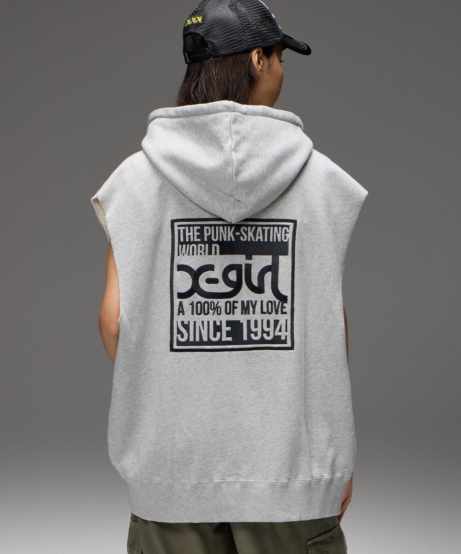 SIGNBOARD LOGO ZIP UP SWEAT VEST