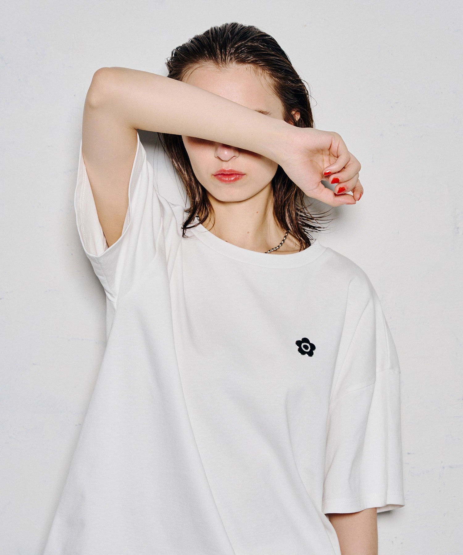 【ROSE BUD別注】MARY QUANT/BACK APPLIQUE T-SHIRT