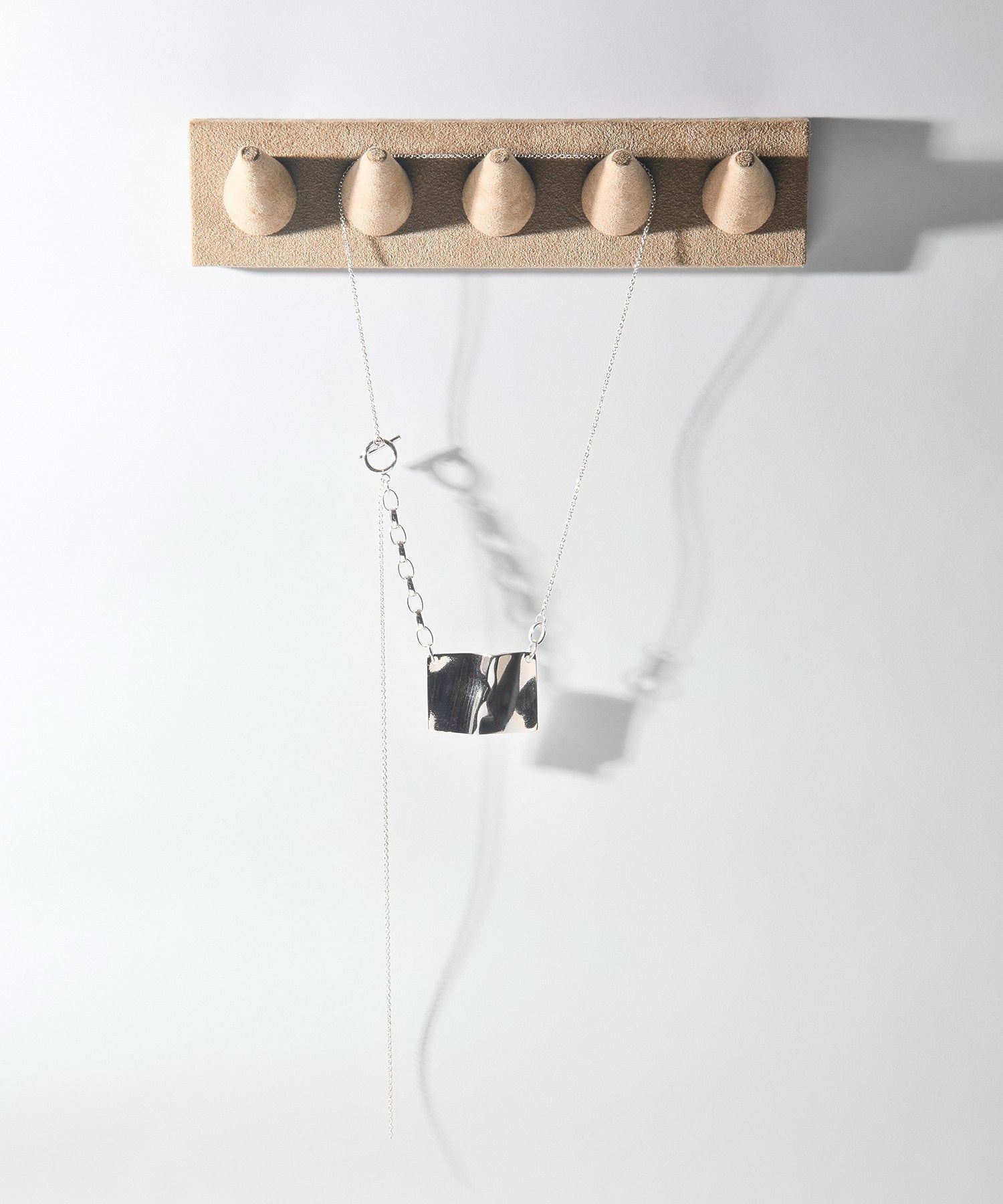 loni/GROUND PLATE NECKLACE