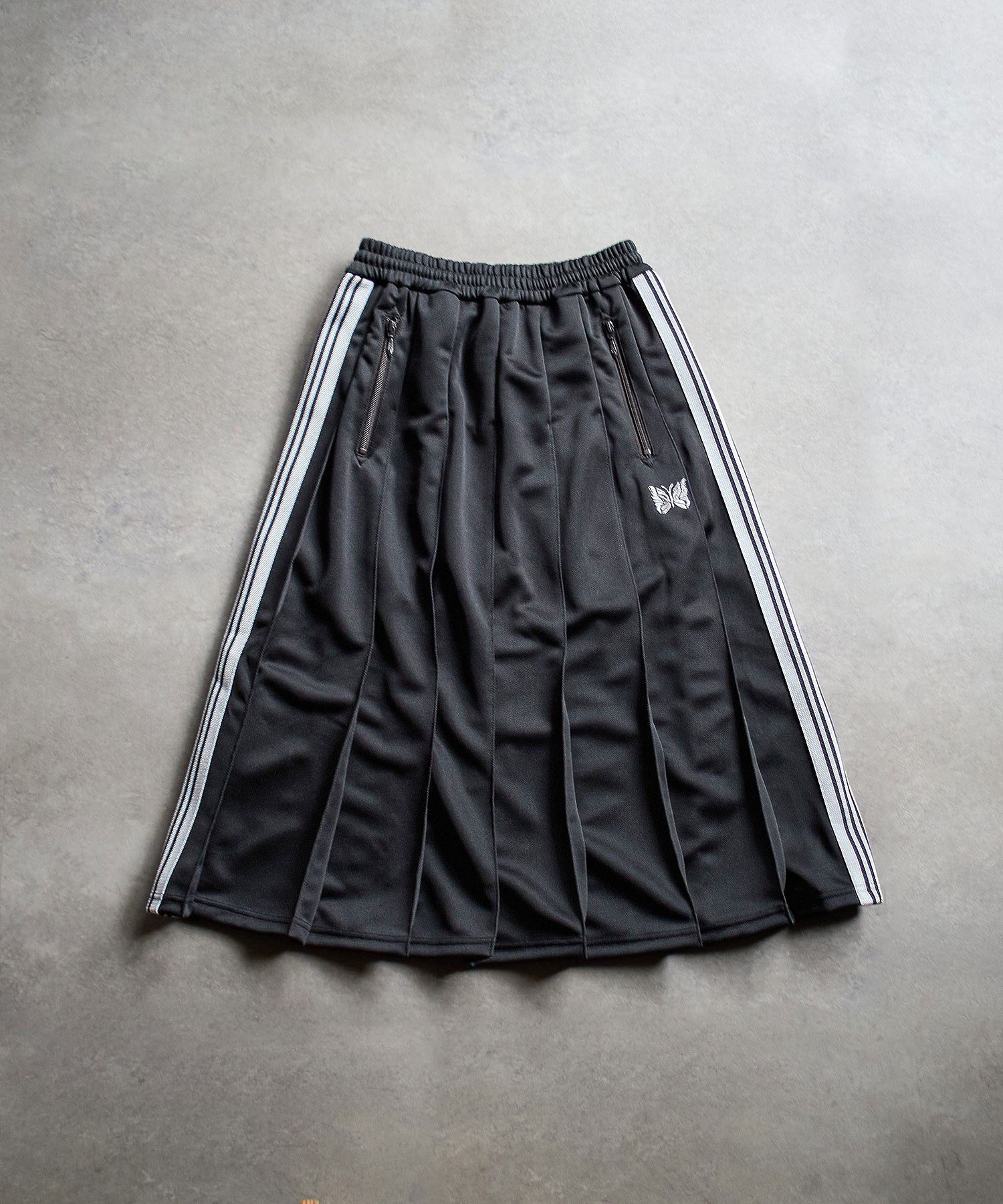 NEEDLES/PLEATED TRACK SKIRT POLY SMOOTH
