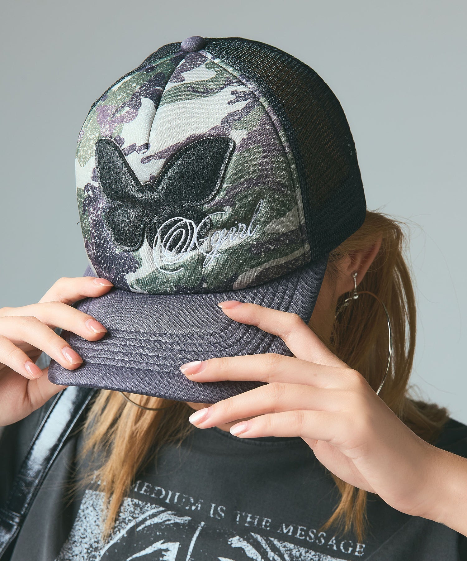 BUTTERFLY PATCH TRUCKER CAP