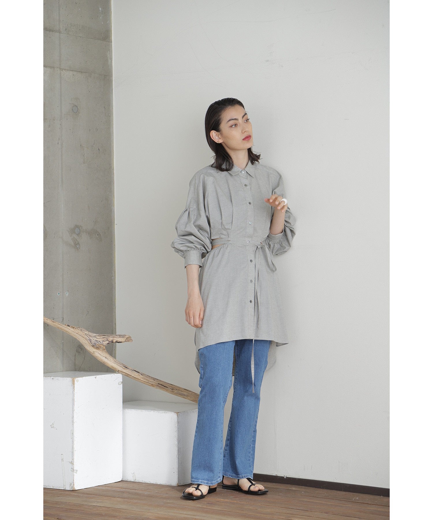 CASA FLINE/バックオープンボリュームシャツ