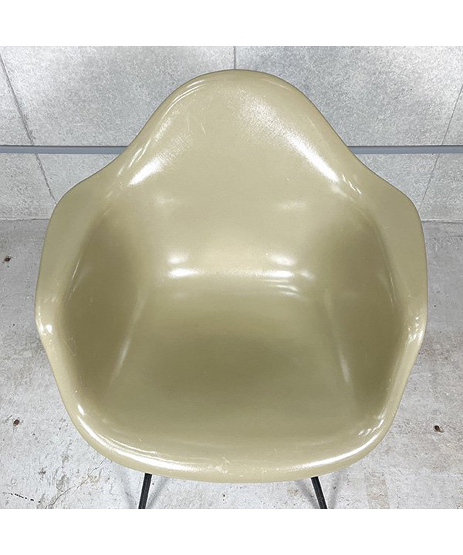 HermanMiller Arm Shell / Raw Umber