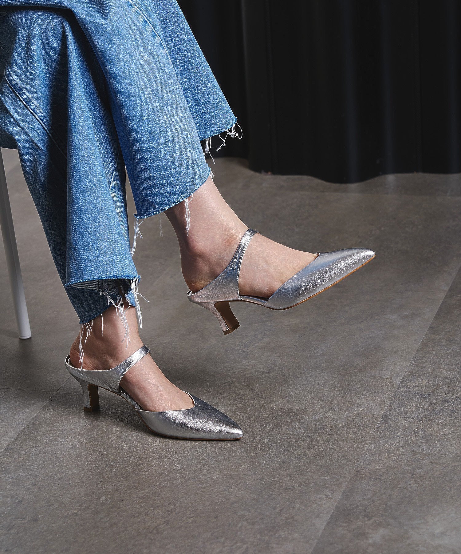 POINTED  BELT MULE