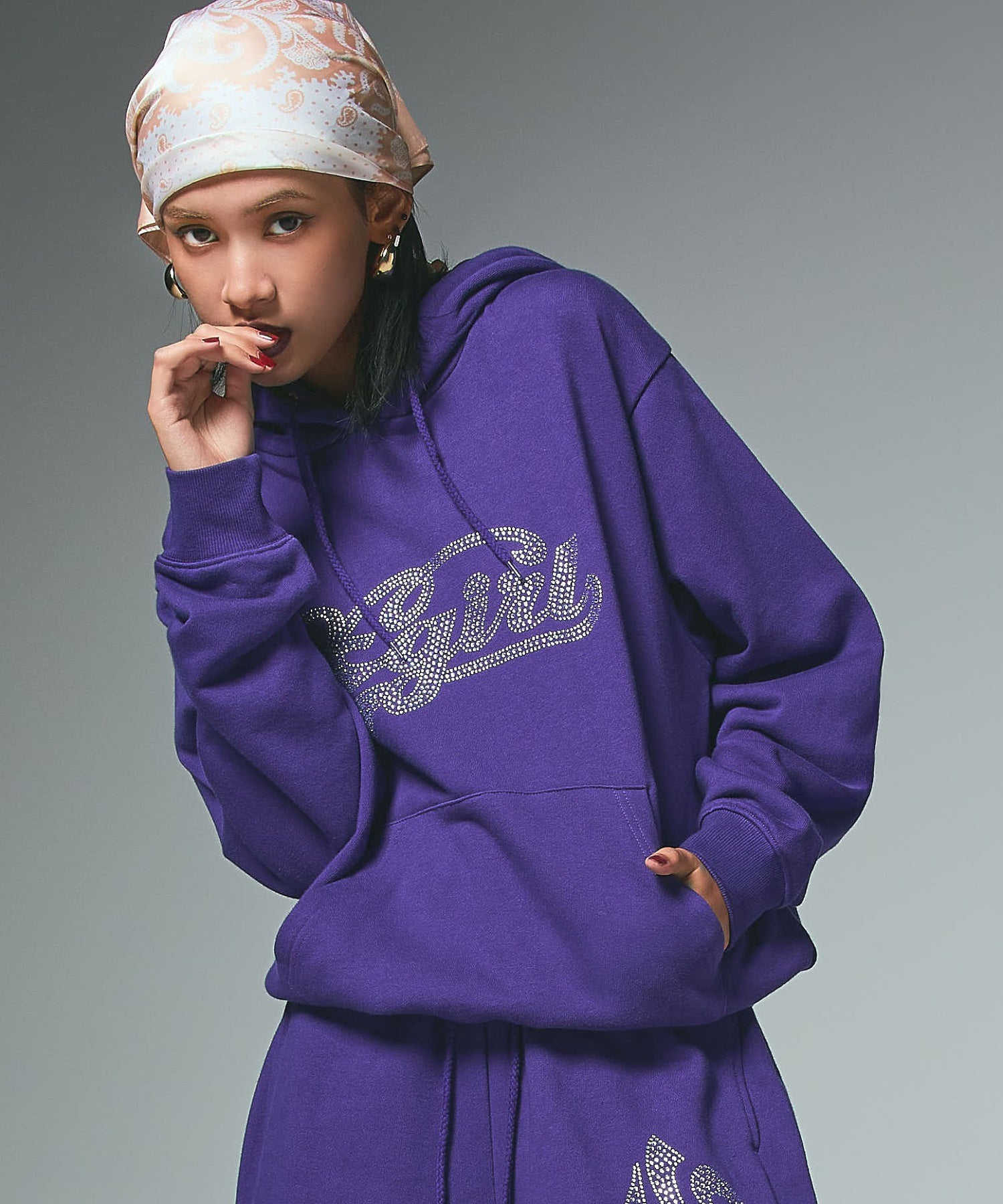 RHINESTONE CURSIVE LOGO SWEAT HOODIE