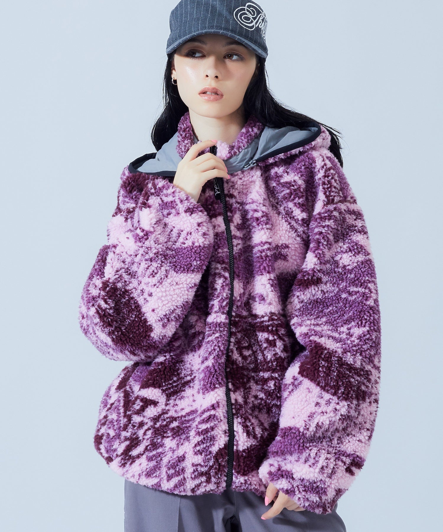 BRUSHED COLLAGE GRAPHIC REVERSIBLE BOA BLOUSON