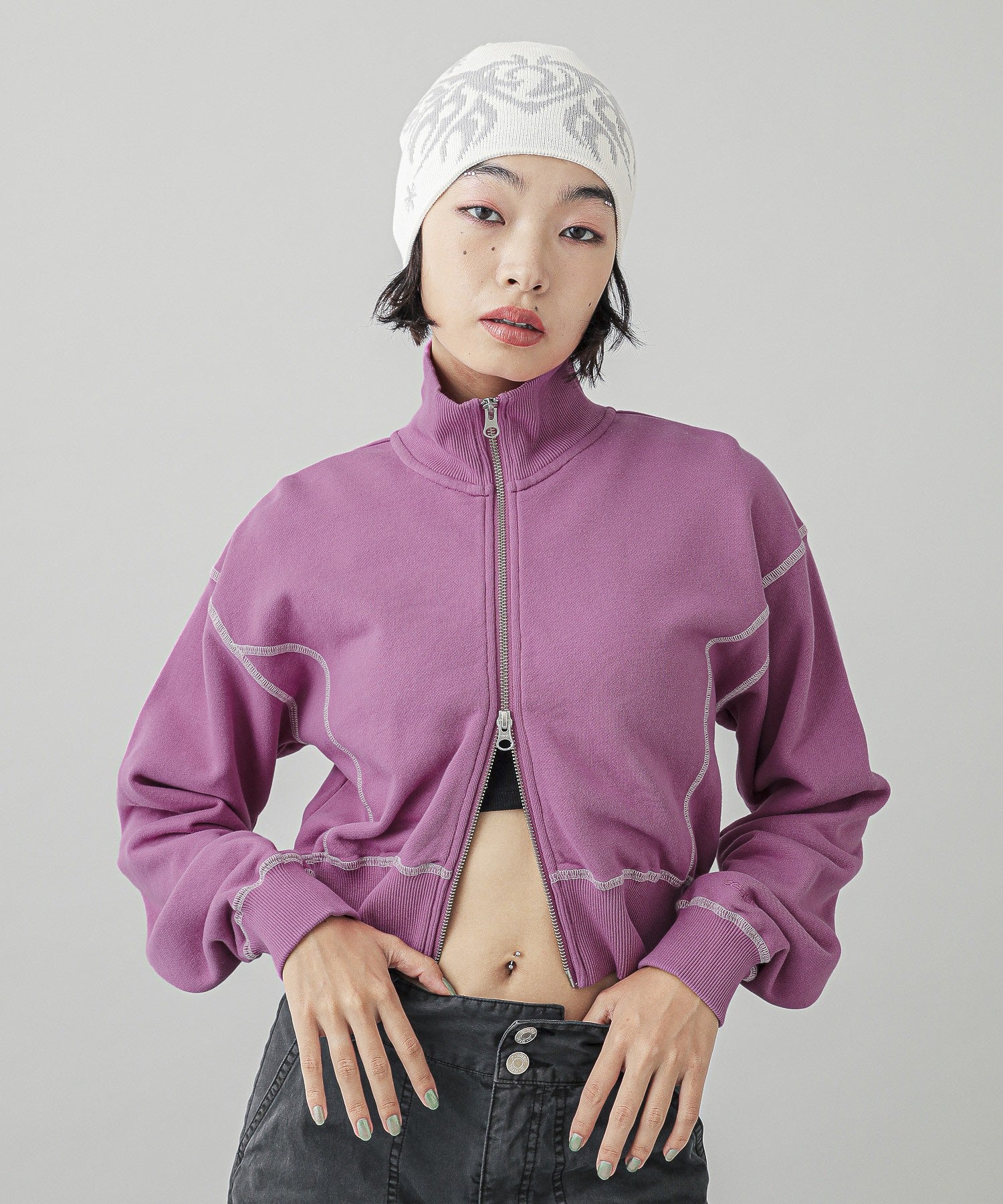 STITCH ZIP UP SWEAT TOP