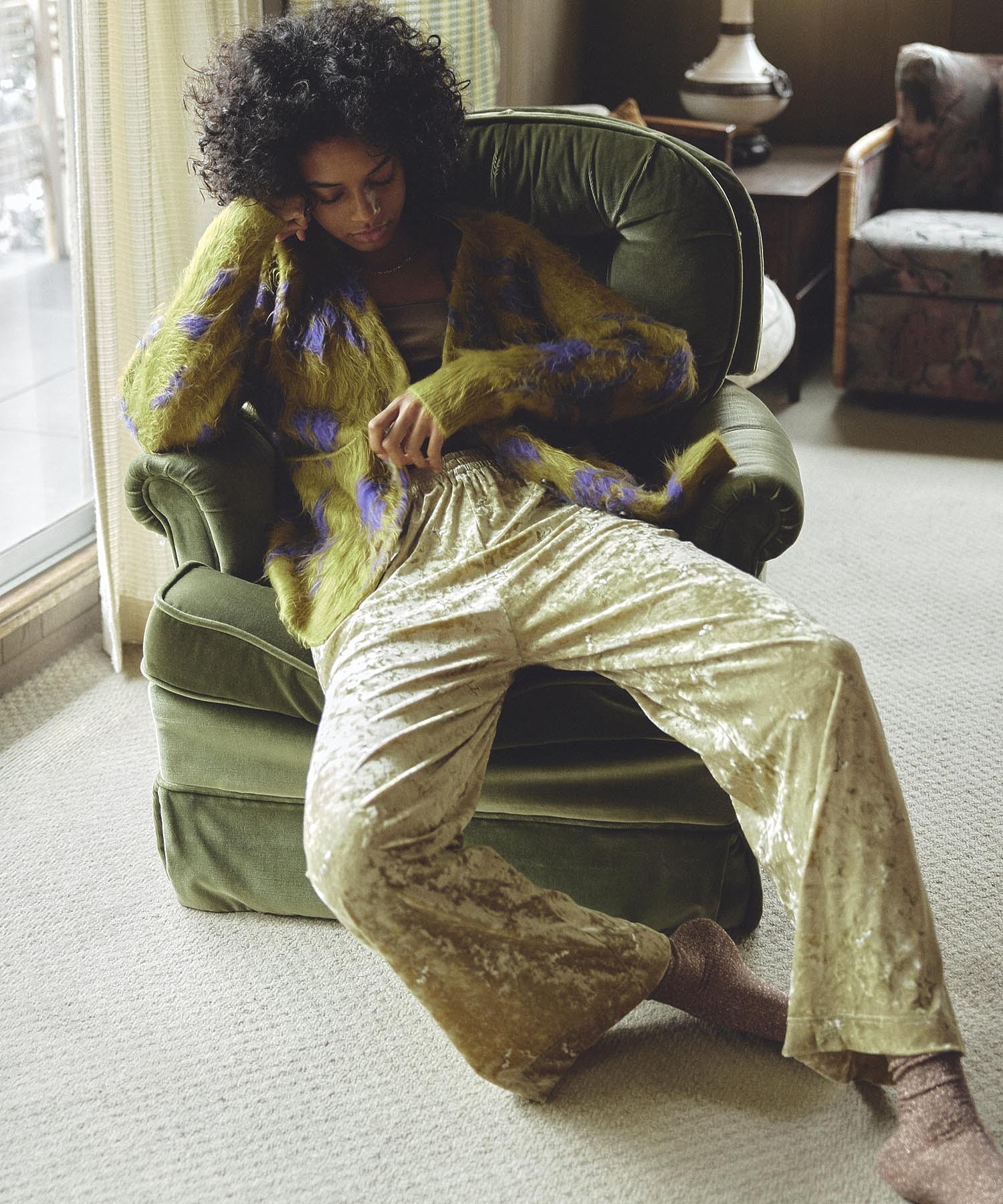EMBROIDERY VELOUR PANTS