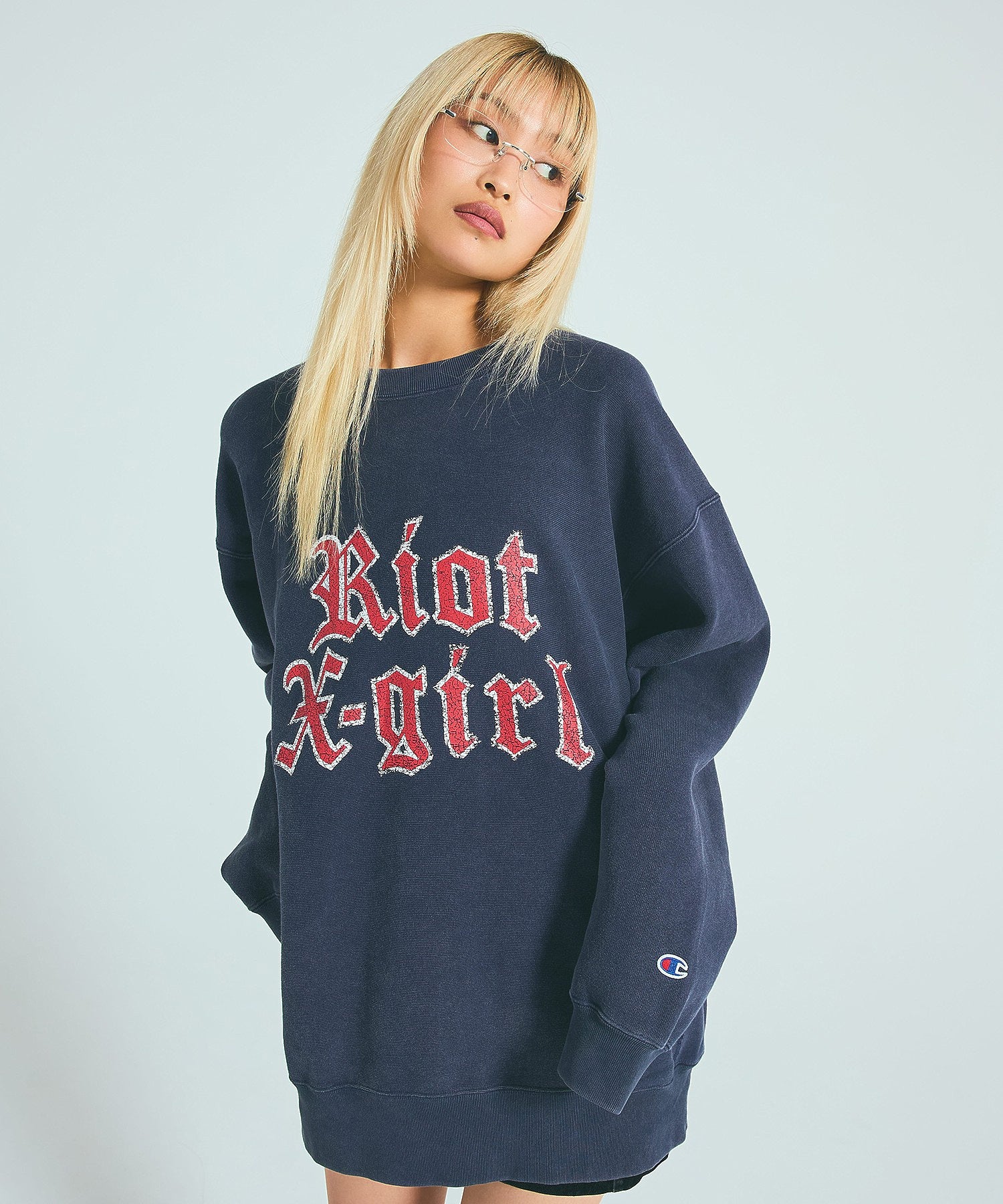 X-girl × Champion REVERSE WEAVE FADED LOGO SWEAT TOP