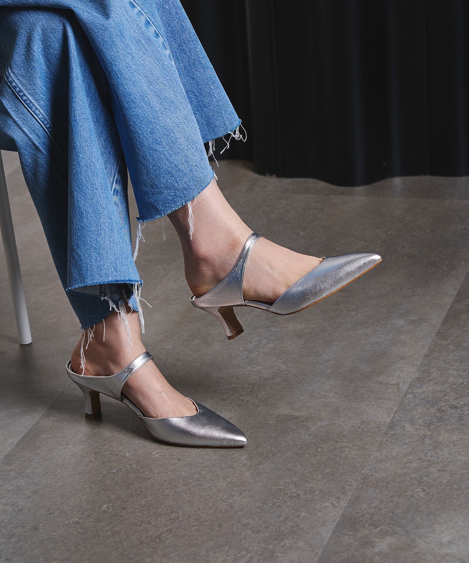 POINTED  BELT MULE