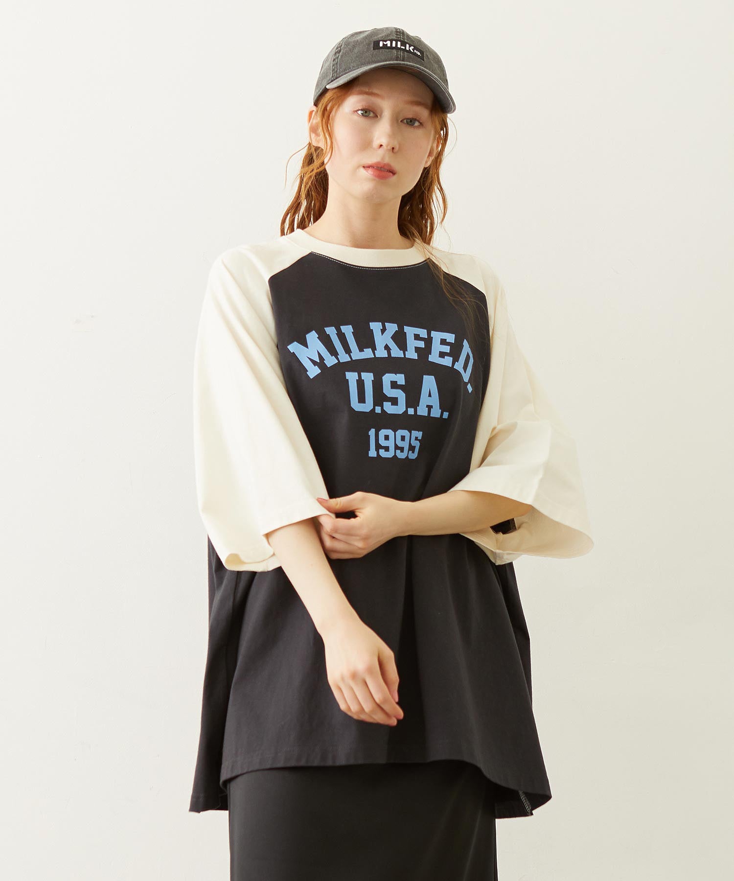 COLLEGE LOGO BIG S/S TOP