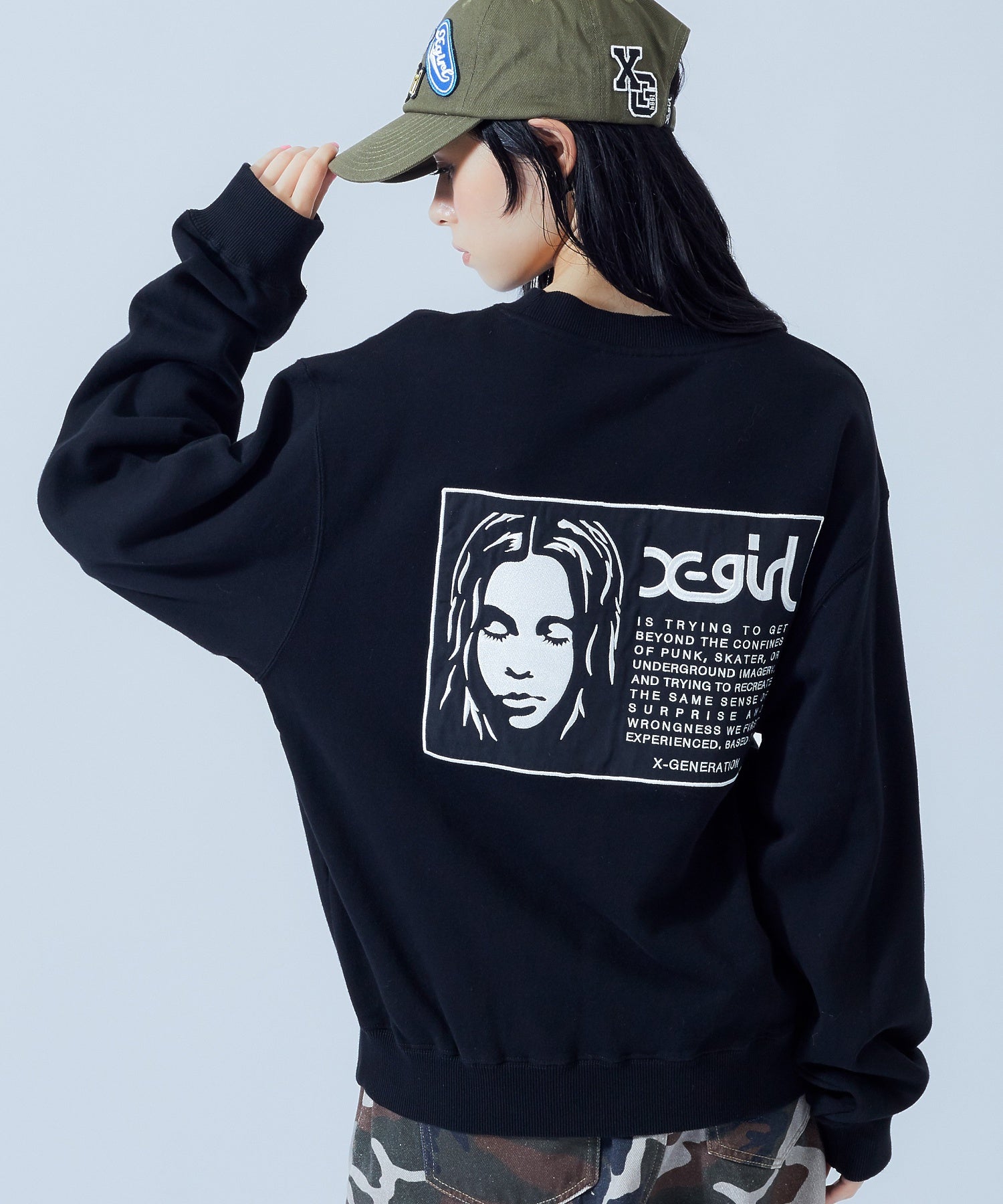 FACE LABEL PATCH SWEATSHIRT