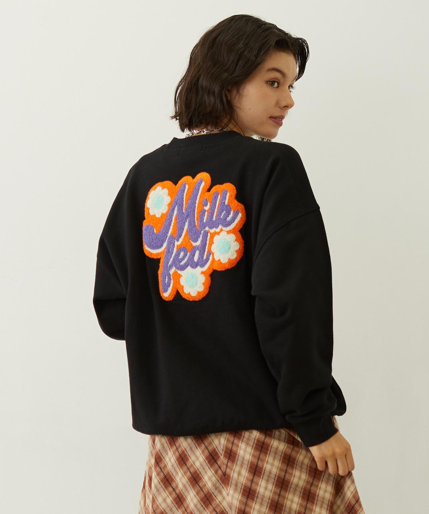 FLOWER LOGO CHENILLE EMBROIDERY SWEAT TOP