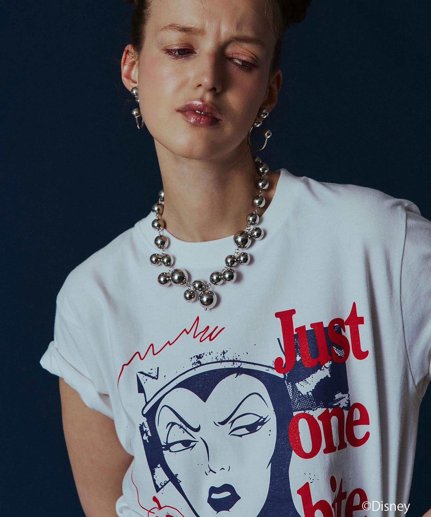 COLSUN/QUEEN GRIMHILDE S/S TEE