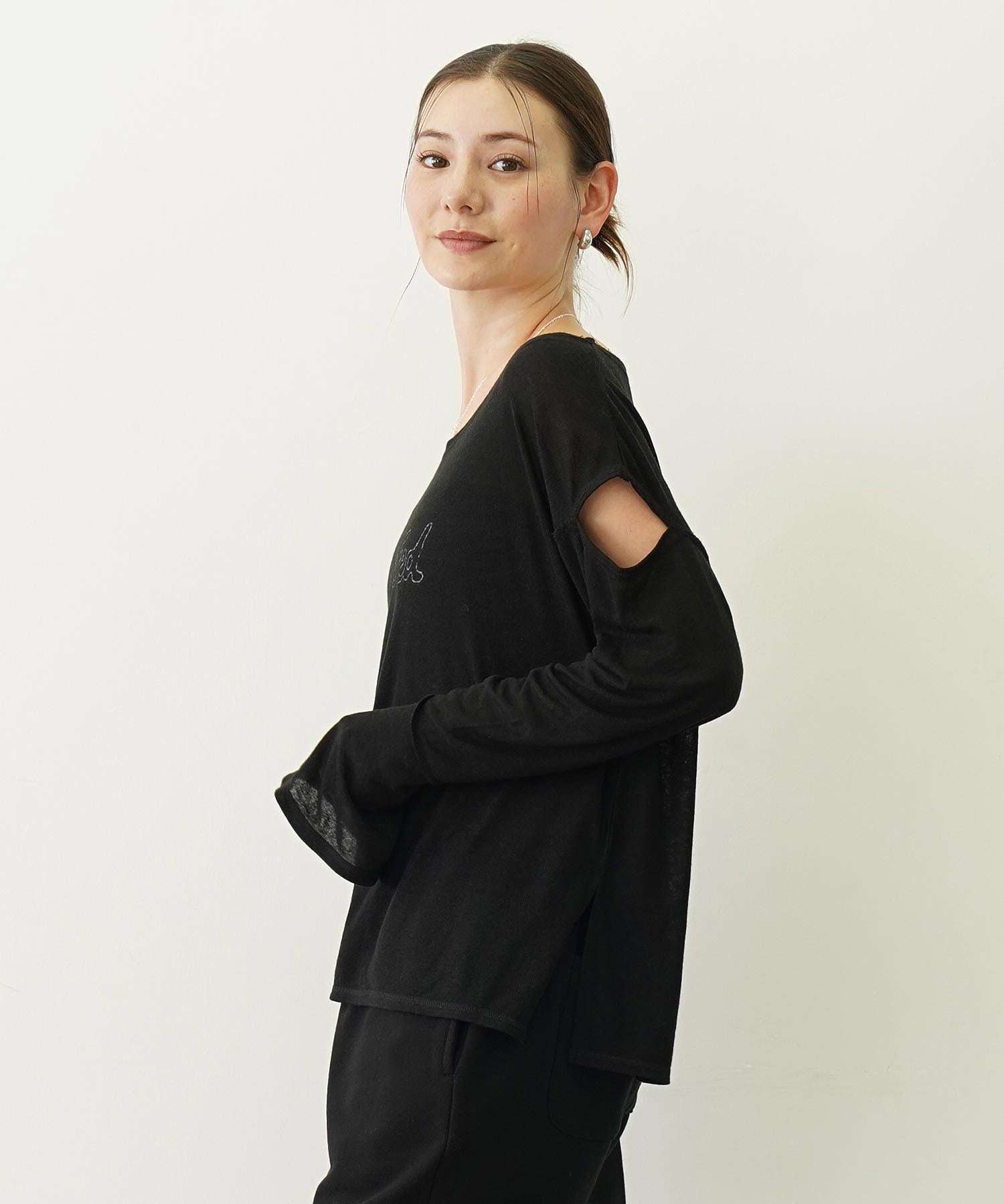 OPEN SHOULDER TOP