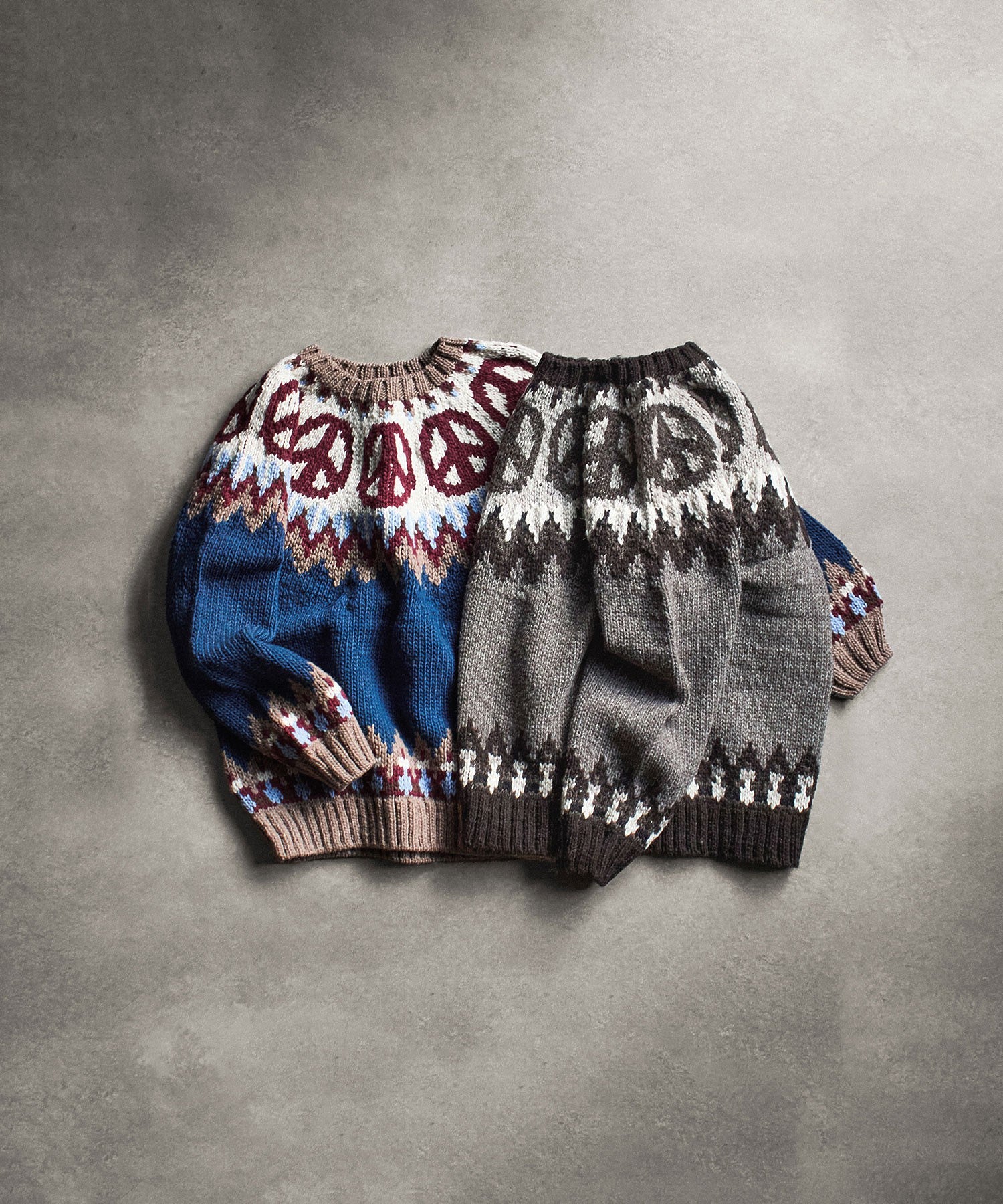 HAVE A GRATEFUL DAY/PEACE PATTERN KNIT CREW