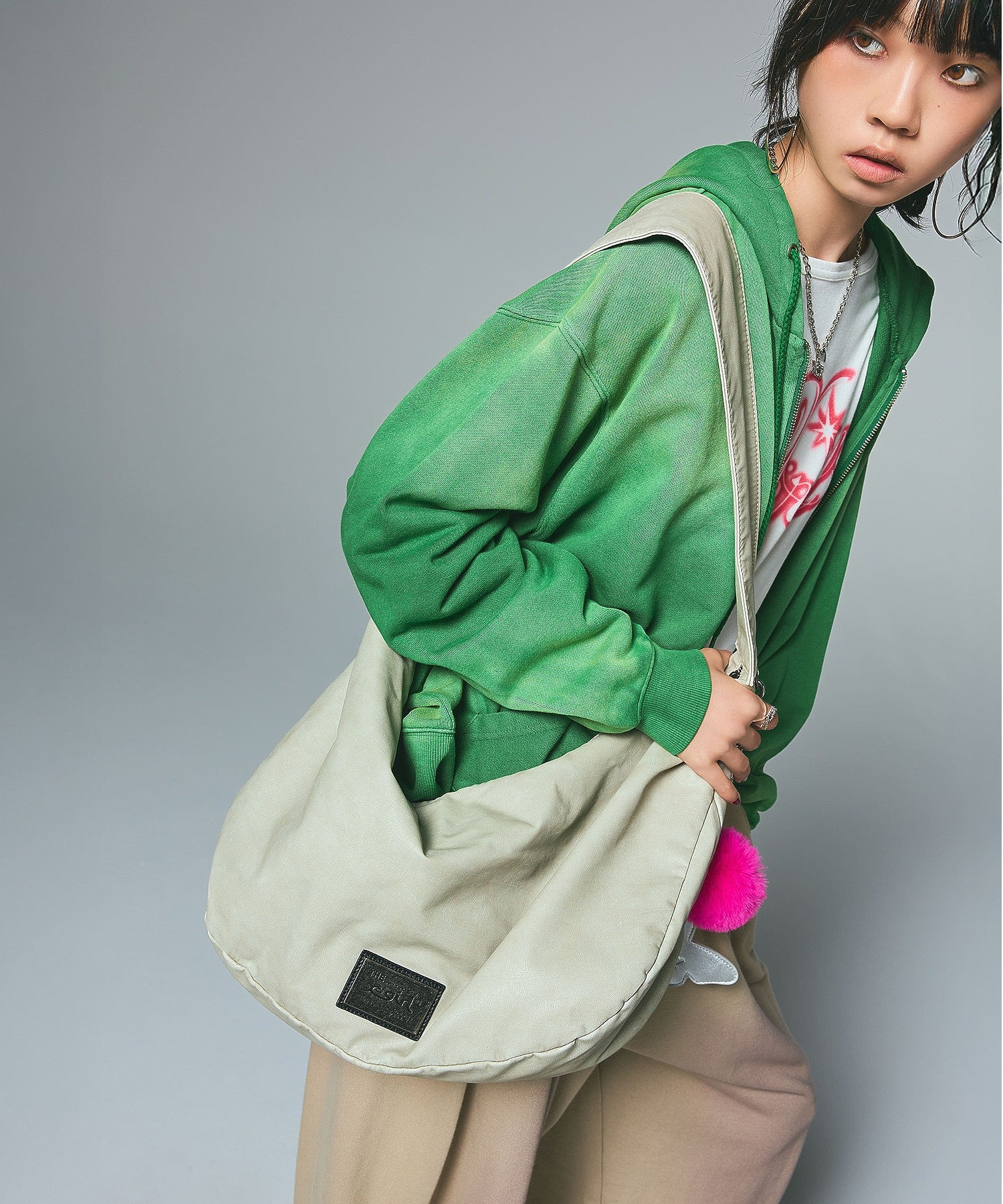 METAL PLATE LABEL SHOULDER BAG