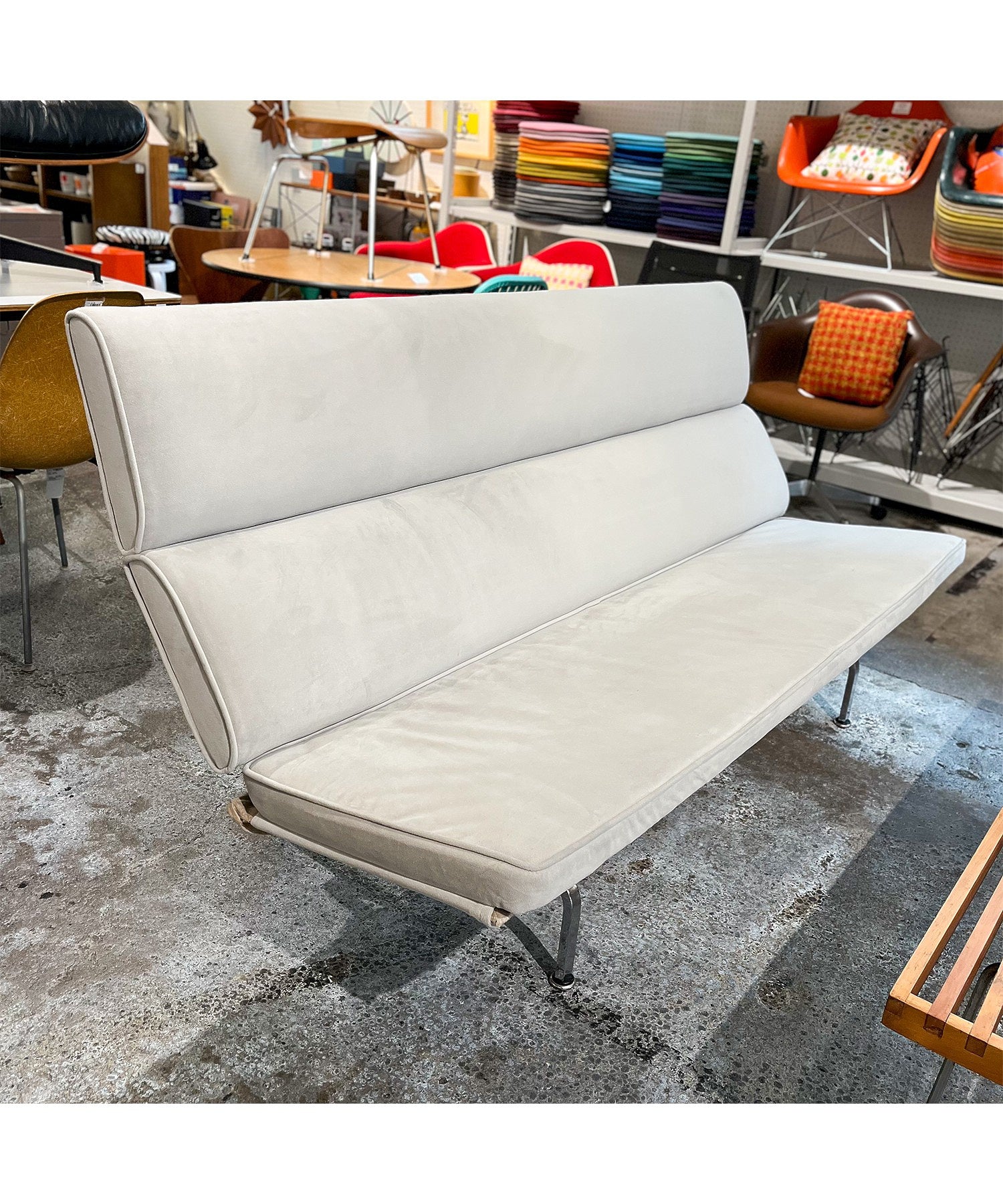 Eames Sofa Compact / Herman Miller / 1954