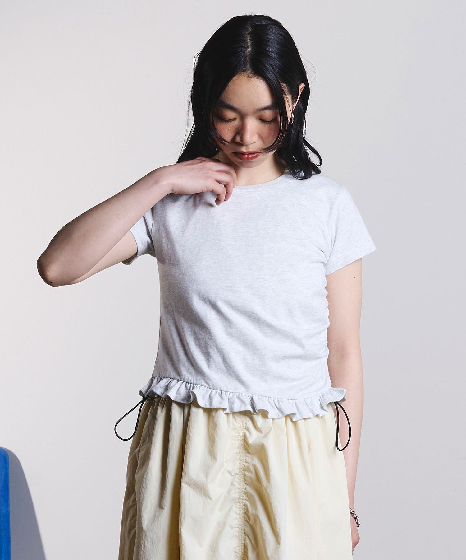 FRILL HEM TOP