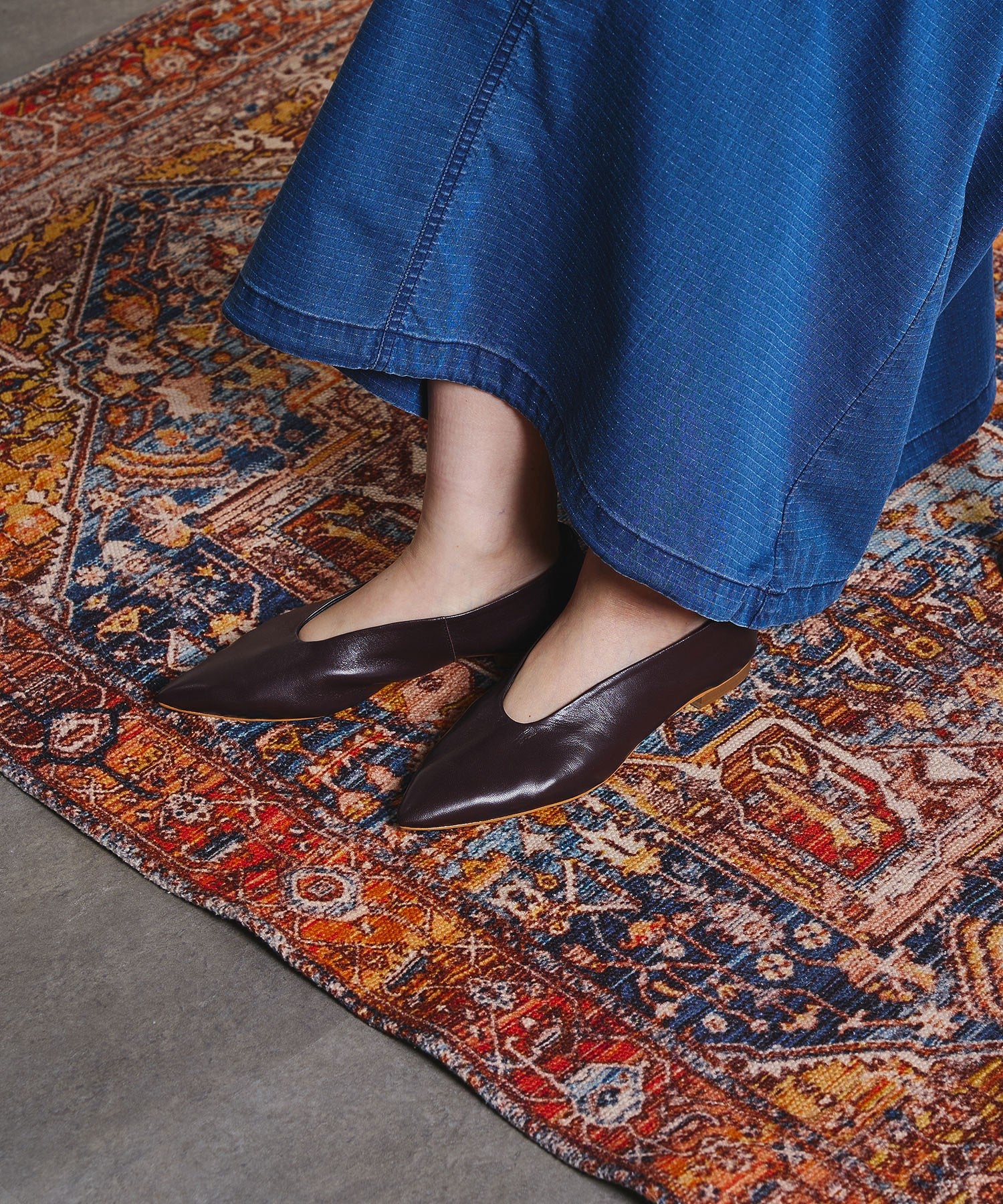 POINTED FLAT SHOES