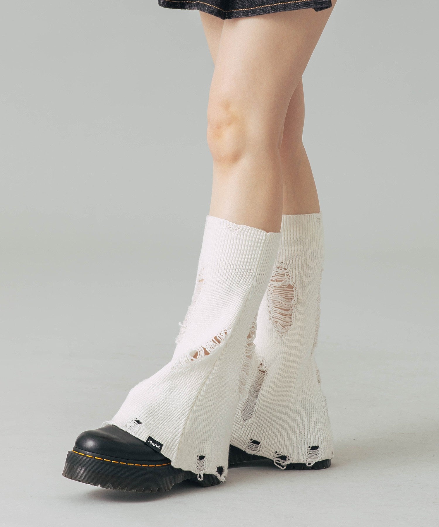 DISTRESSED LEG WARMER